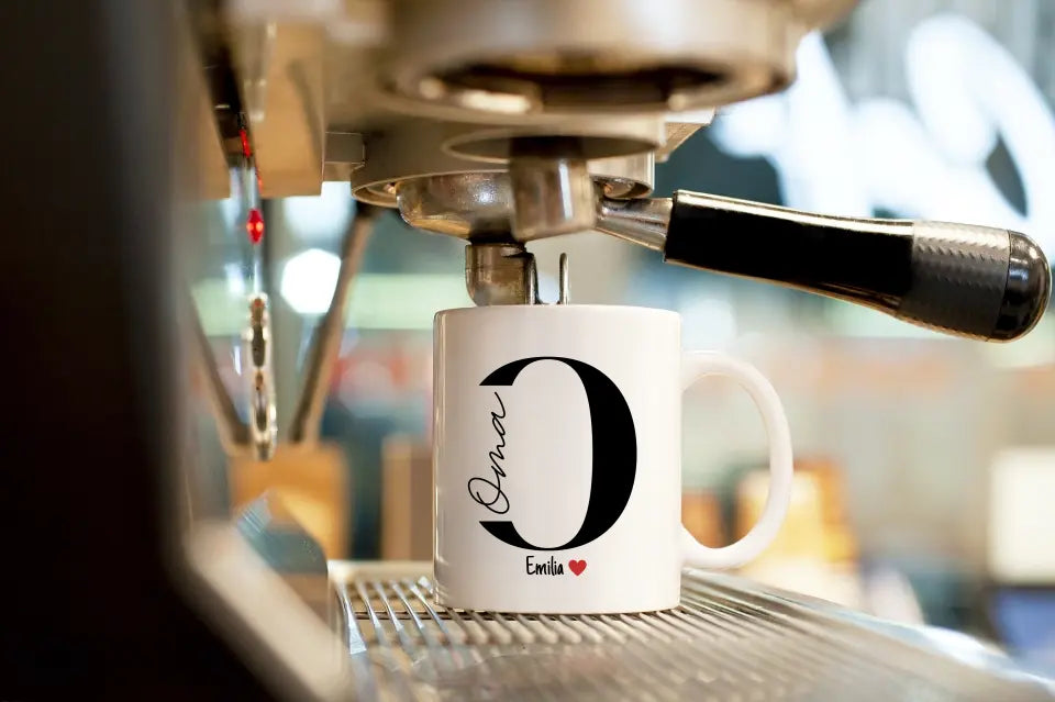 Oma-Tasse mit Namen der Enkelkinder