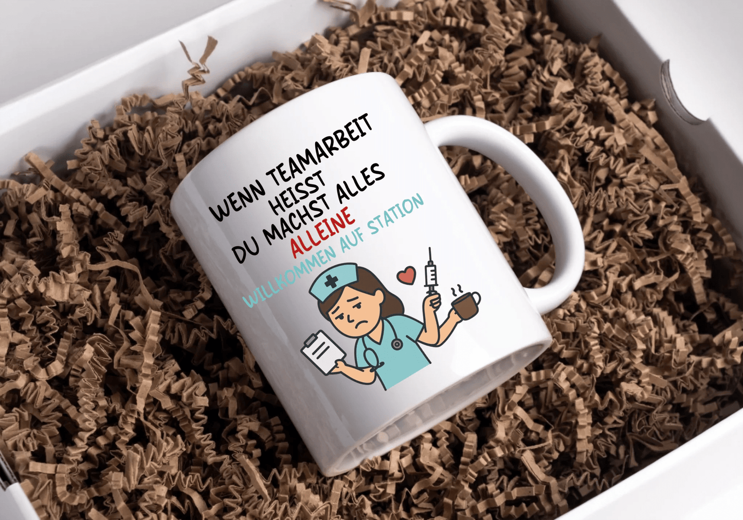 Personalisierte Krankenschwester Tasse mit Spruch "Teamarbeit" Little Mathilda Little Mathilda Keramik Tasse