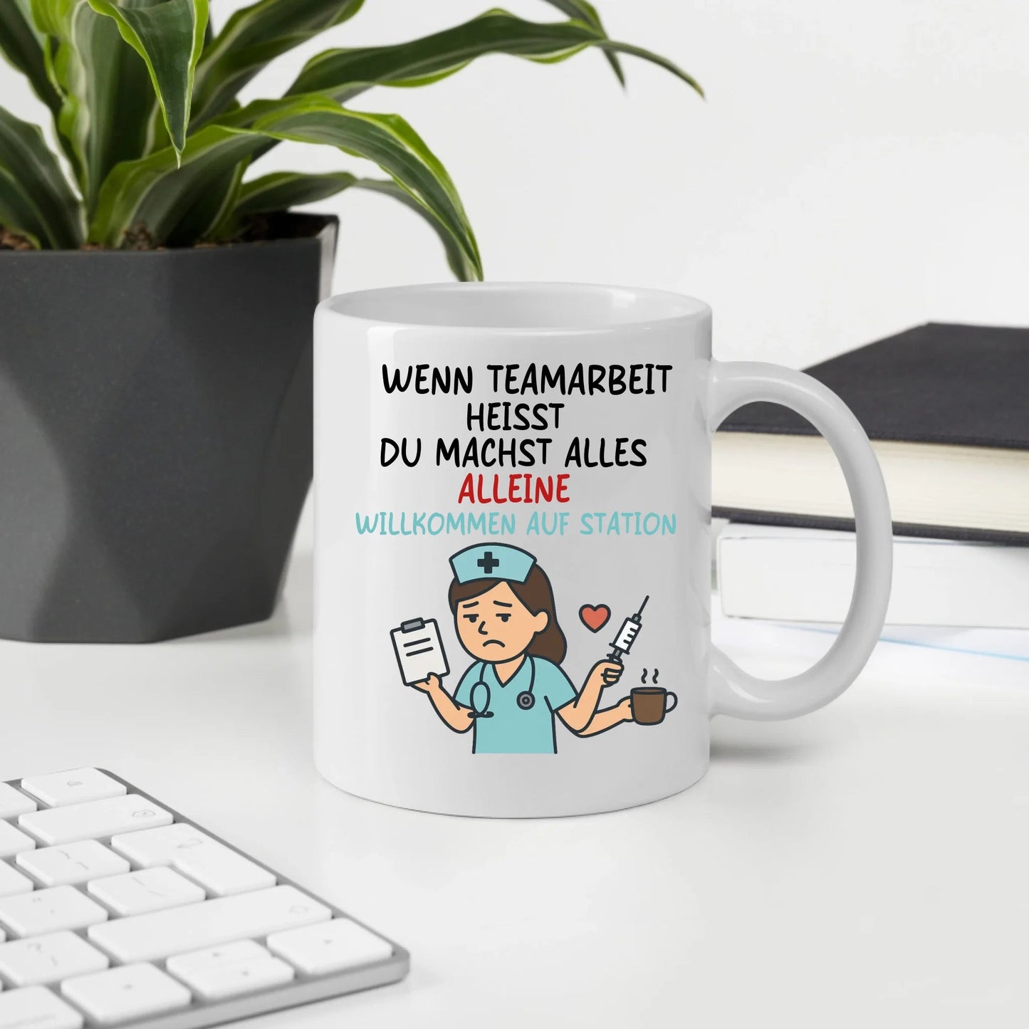 Personalisierte Krankenschwester Tasse mit Spruch "Teamarbeit" Little Mathilda Little Mathilda Keramik Tasse