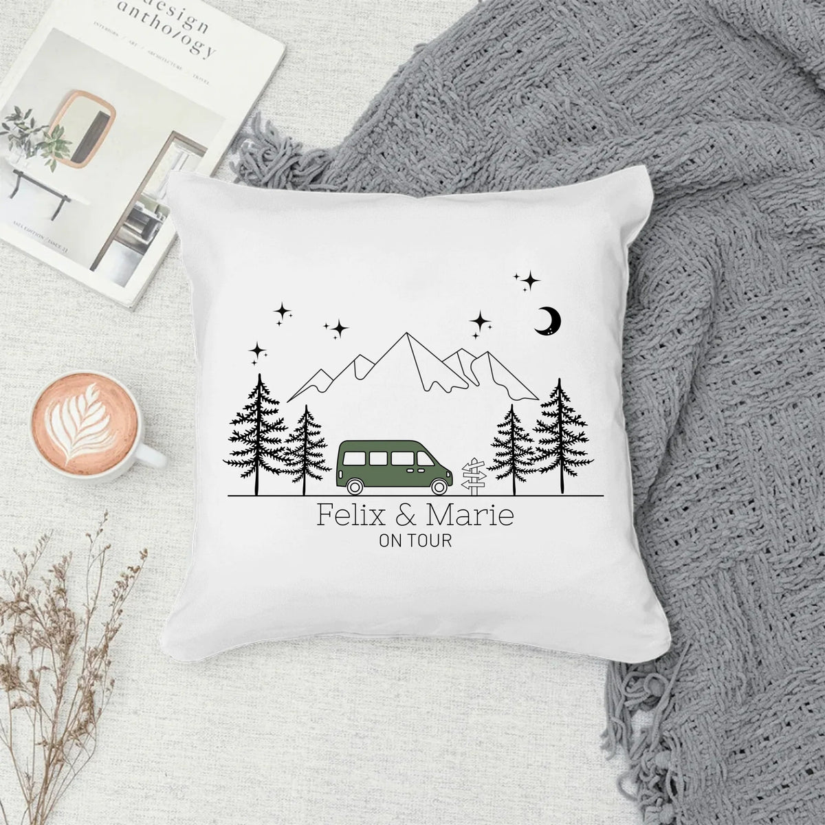 Personalisiertes Camper-Kissen mit Namen – Bunter Camper – Baumwolle Little Mathilda Little Mathilda Kissen