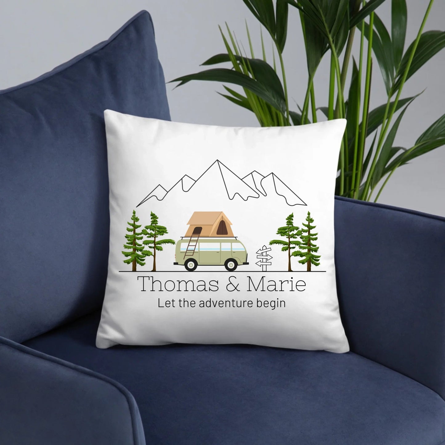 Personalisiertes Camping Kissen bunter Camper mit Dachzelt Little Mathilda Little Mathilda Kissen