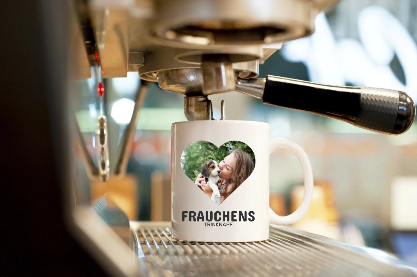 Personalisierte Geschenktasse für Hundebesitzer mit Foto "Frauchens Trinknapf"