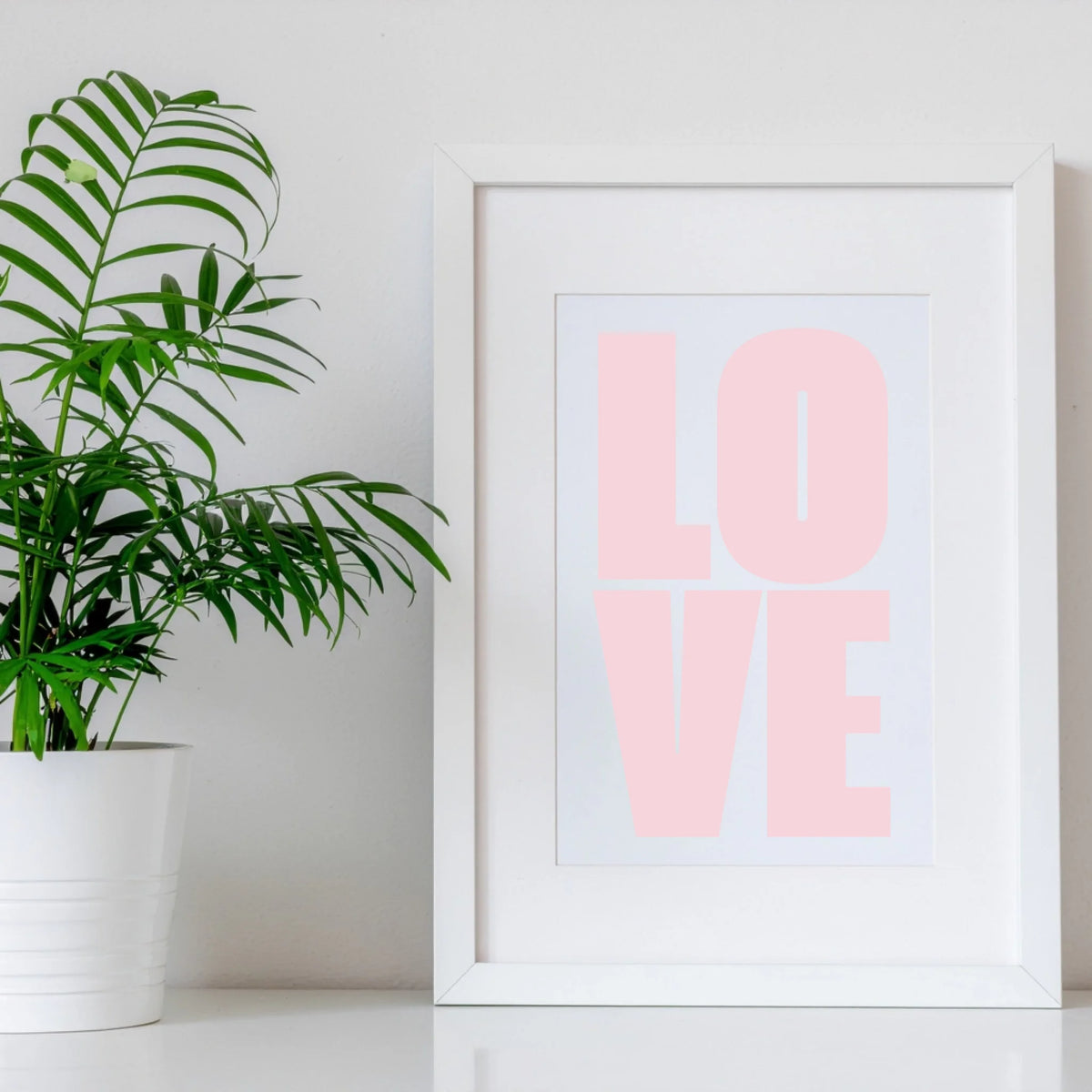 Personalisiertes Abschlussposter mit Abschluss, Namen und Jahreszahl von Little Mathilda - weisser Bilderrahmen