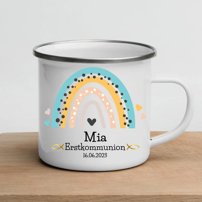 Personalisierte Emaille-Tasse zur Erstkommunion mit Regenbogen