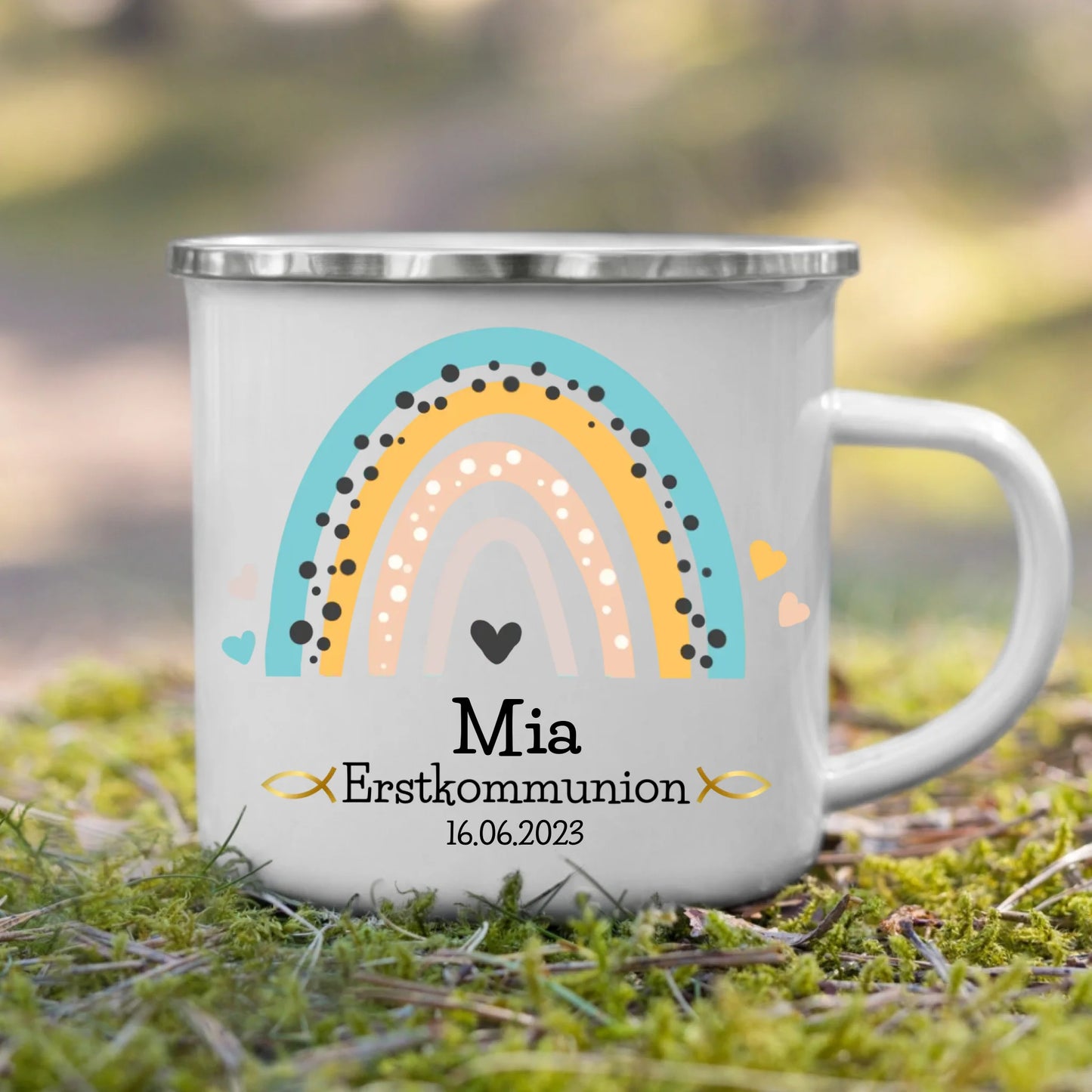 Personalisierte Emaille-Tasse zur Erstkommunion mit Regenbogen