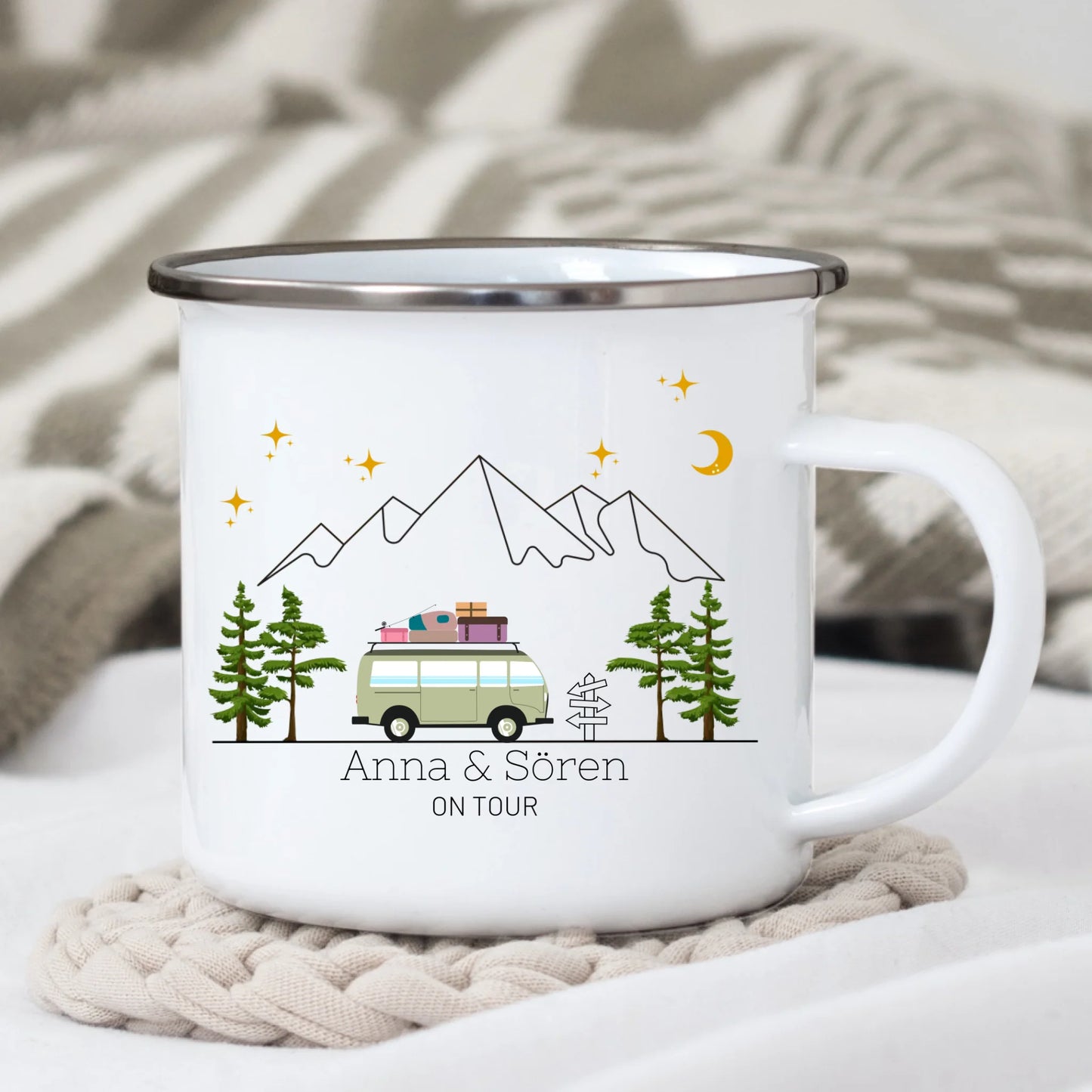 Camping-car de voyage coloré avec bagages