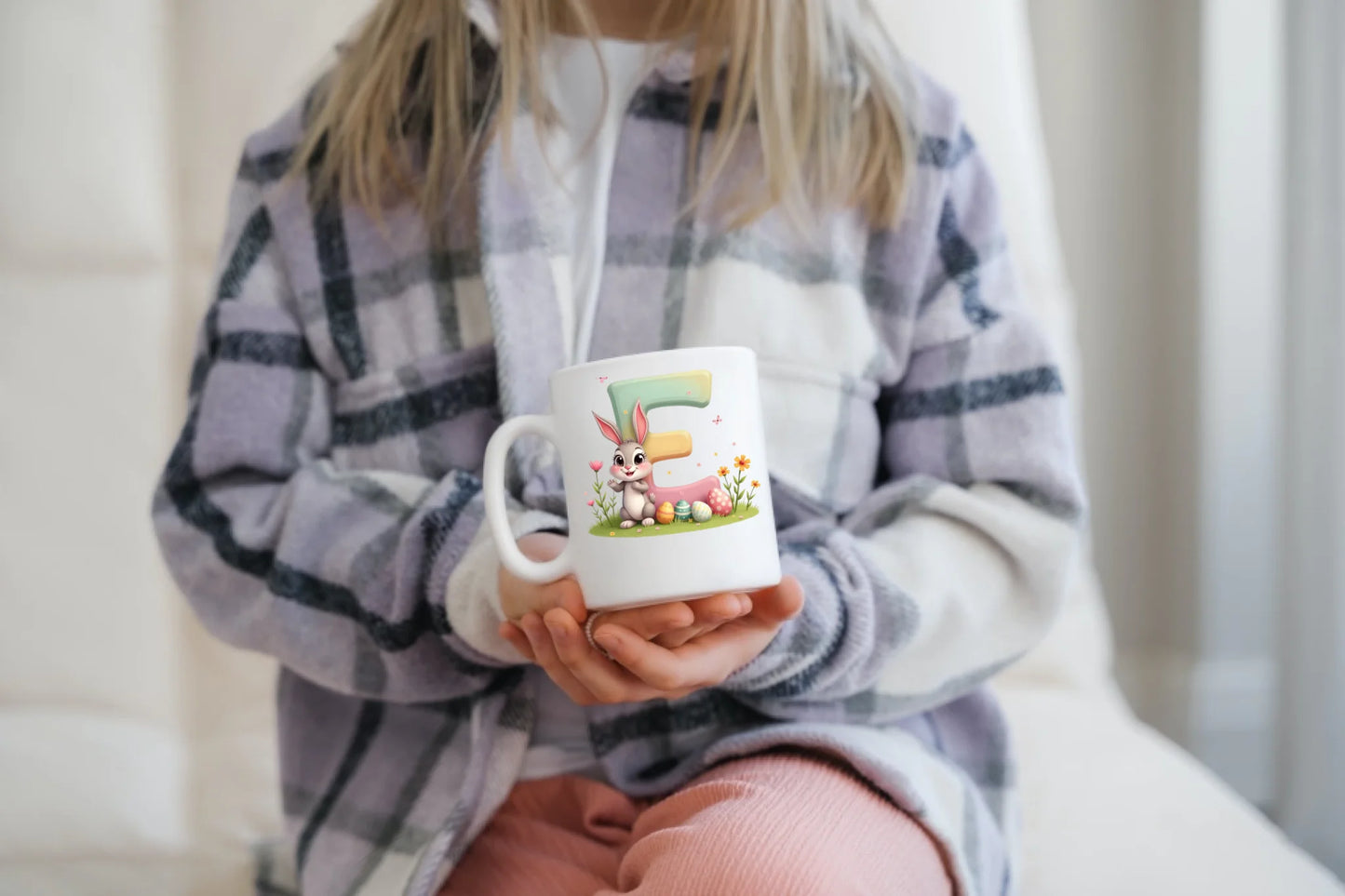 Personalisierte Oster Tasse für Kinder mit Wunschbuchstaben – Süßer Osterhase