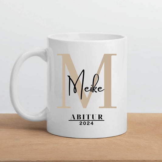 Personalisierte Tasse zum Abschluss mit Namen – Geschenk für Absolvent:innen