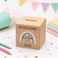 Personalisierte Holzspardose zur Einschulung mit Name, Datum & Regenbogen