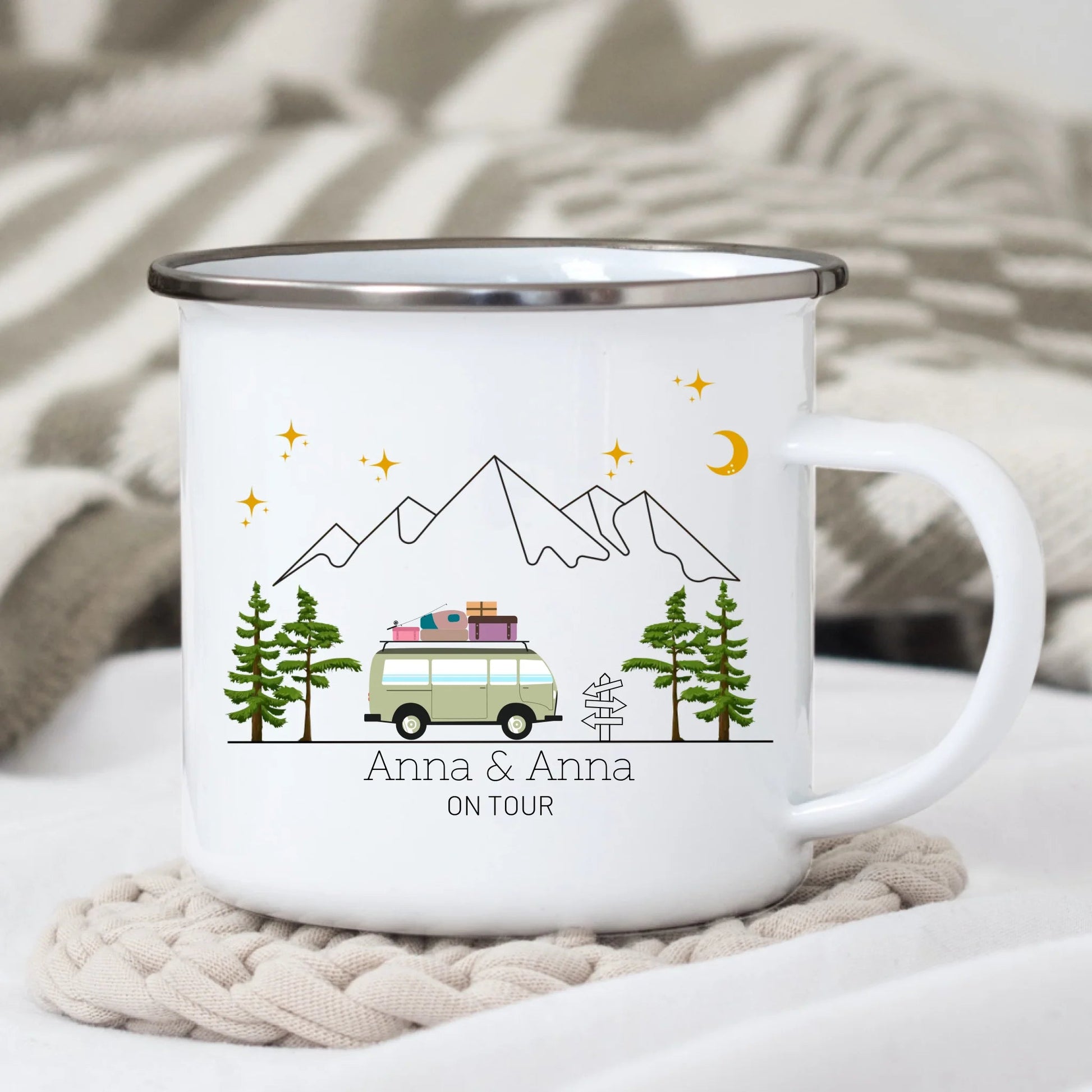 Bunter Reisecamper mit Gepäck Little Mathilda Little Mathilda Emaille Tasse