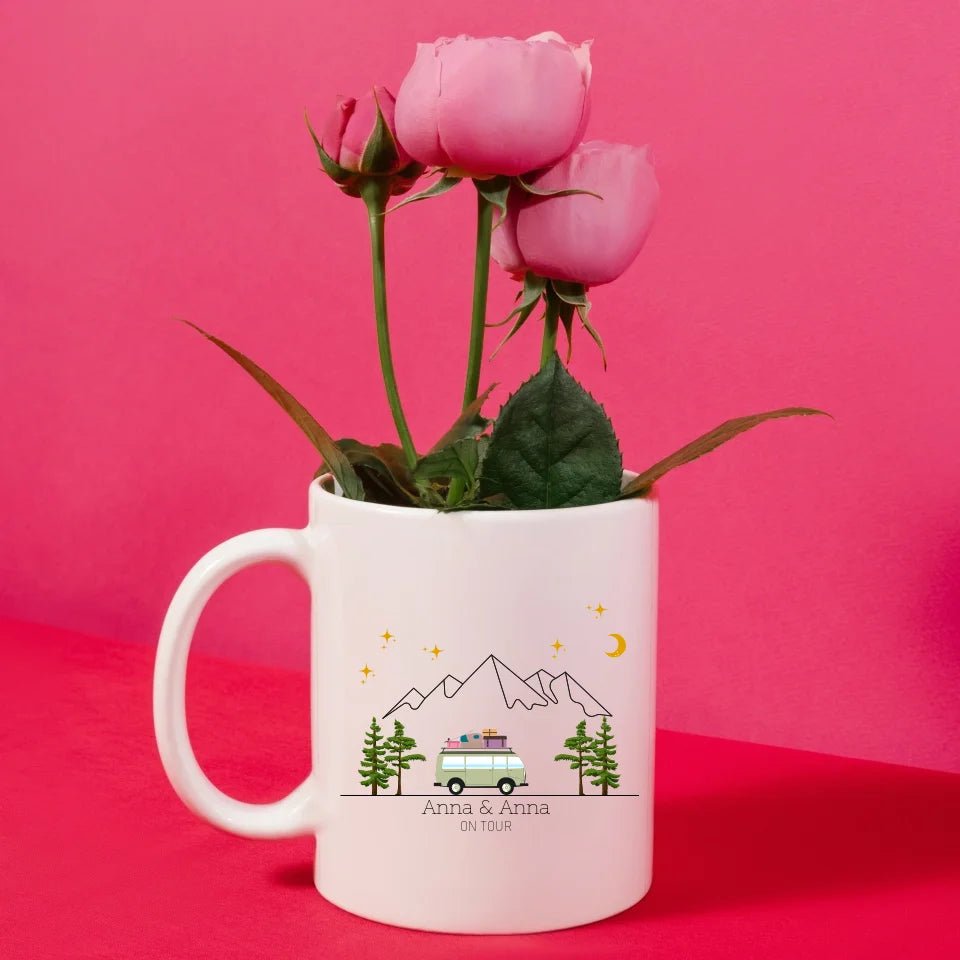Bunter Reisecamper mit Gepäck Little Mathilda Little Mathilda Emaille Tasse