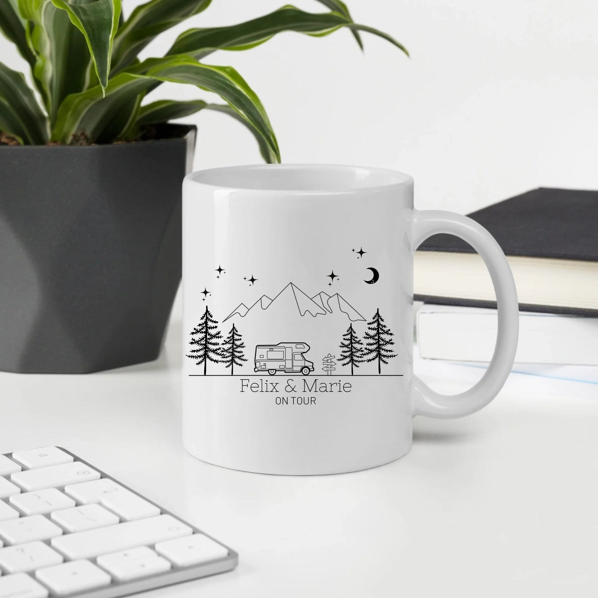 Emaille Camping Tasse mit vintage Wohnmobil Little Mathilda Little Mathilda Emaille Tasse