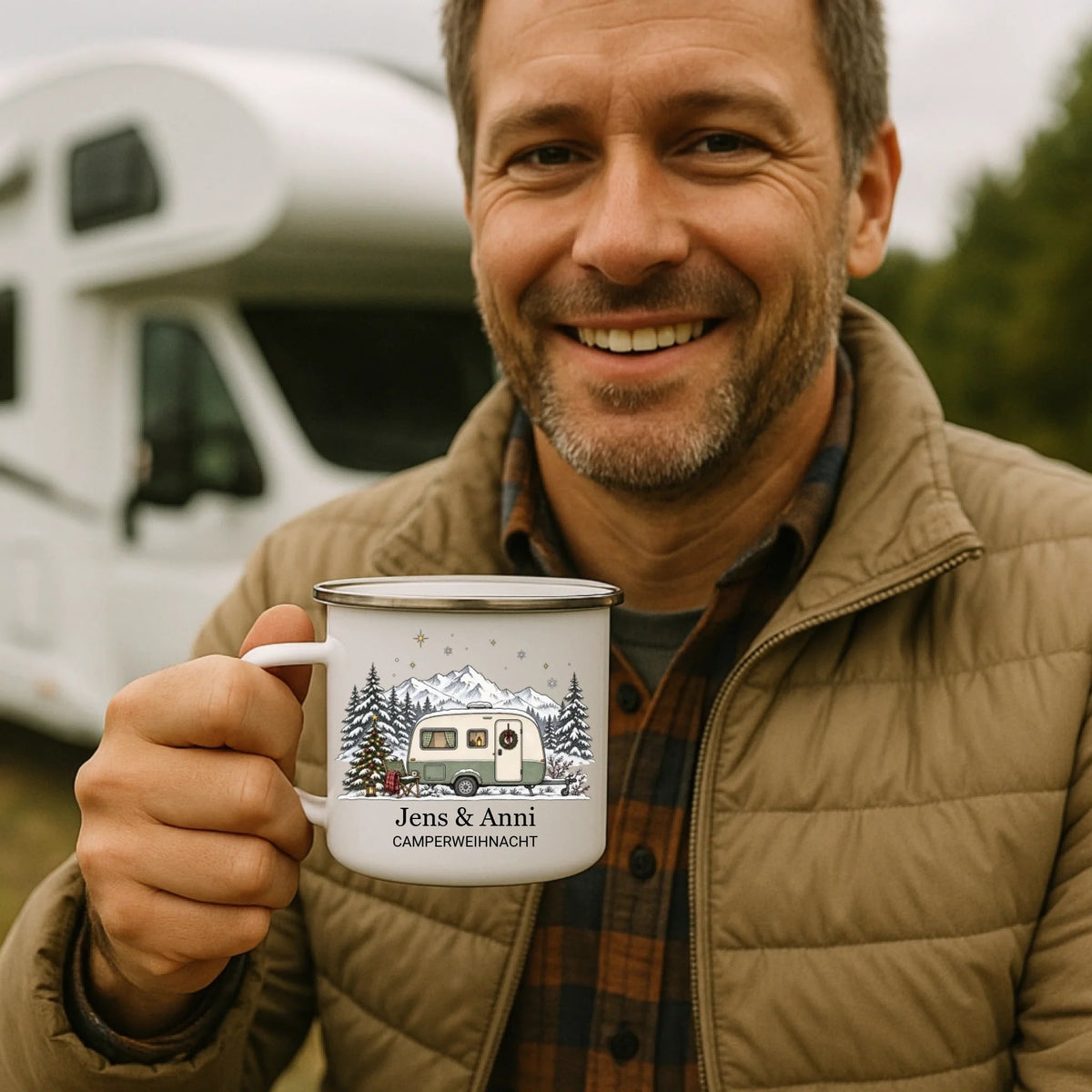 Personalisierte Emaille Camping Tasse mit Namen „Wohnwagen Weihnachten“ Little Mathilda Little Mathilda Emaille Tasse