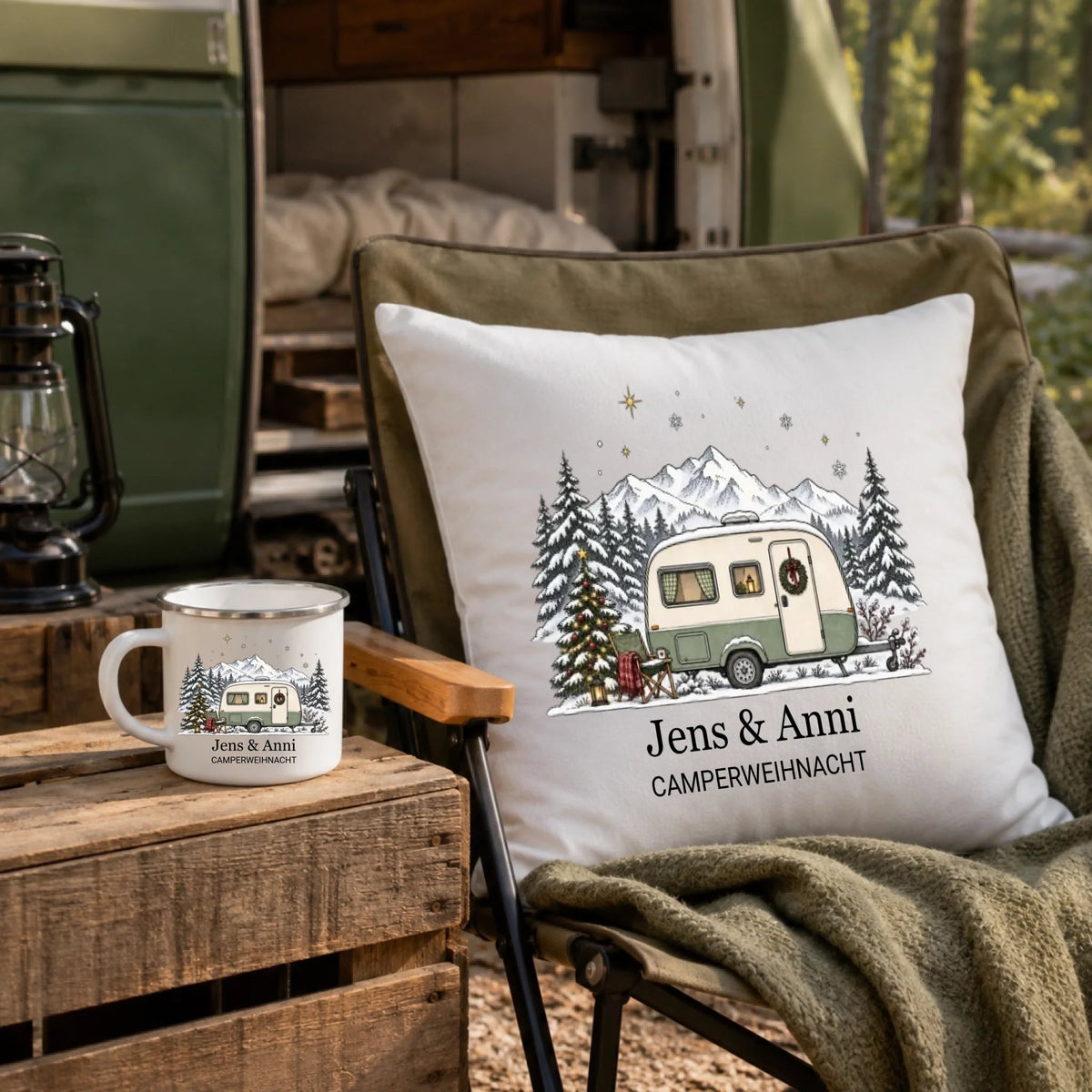 Personalisierte Emaille Camping Tasse mit Namen „Wohnwagen Weihnachten“ Little Mathilda Little Mathilda Emaille Tasse