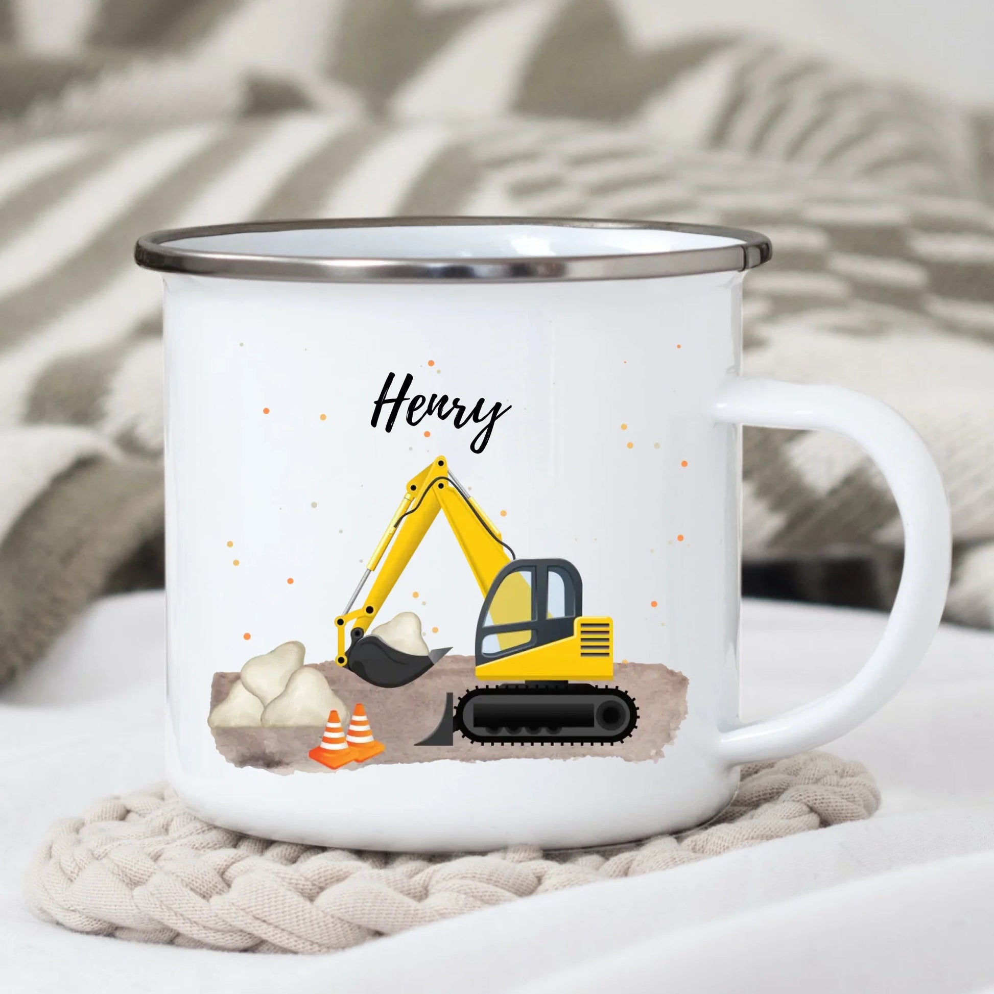 Personalisierte Emaille - Kindertasse mit Namen – Bagger, Feuerwehr & Traktor Little Mathilda Little Mathilda Emaille Tasse