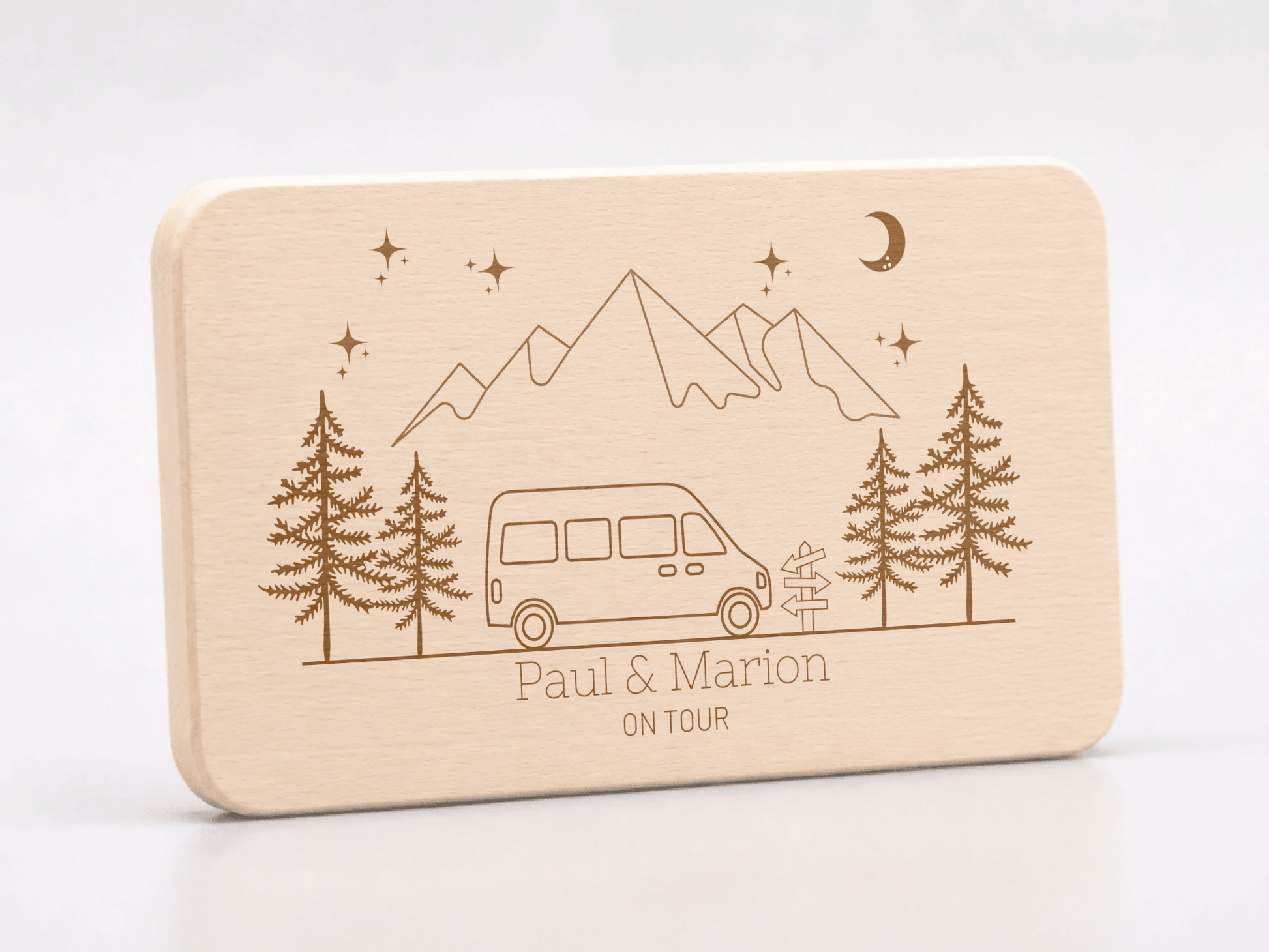 Personalisiertes Frühstücksbrett für Camper "Camper Van" mit Namen und Gravur aus 100% Buchenholz Little Mathilda Little Mathilda Frühstücksbrett