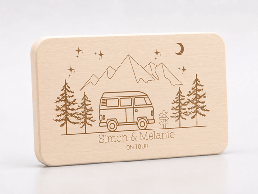 Personalisiertes Frühstücksbrett für Camper "Kleiner Camping-Bus" mit Namen und Gravur aus 100% Buchenholz Little Mathilda Little Mathilda Frühstücksbrett
