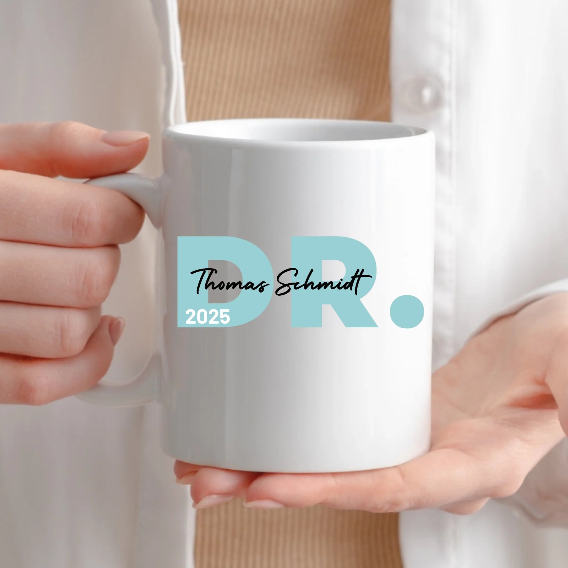 Geschenk zum Doktortitel: Personalisierte Tasse Doktor 2025 Little Mathilda Little Mathilda Keramik Tasse