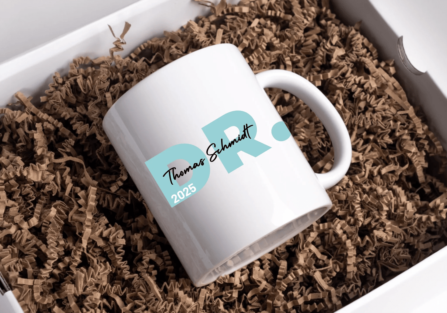 Geschenk zum Doktortitel: Personalisierte Tasse Doktor 2025 Little Mathilda Little Mathilda Keramik Tasse