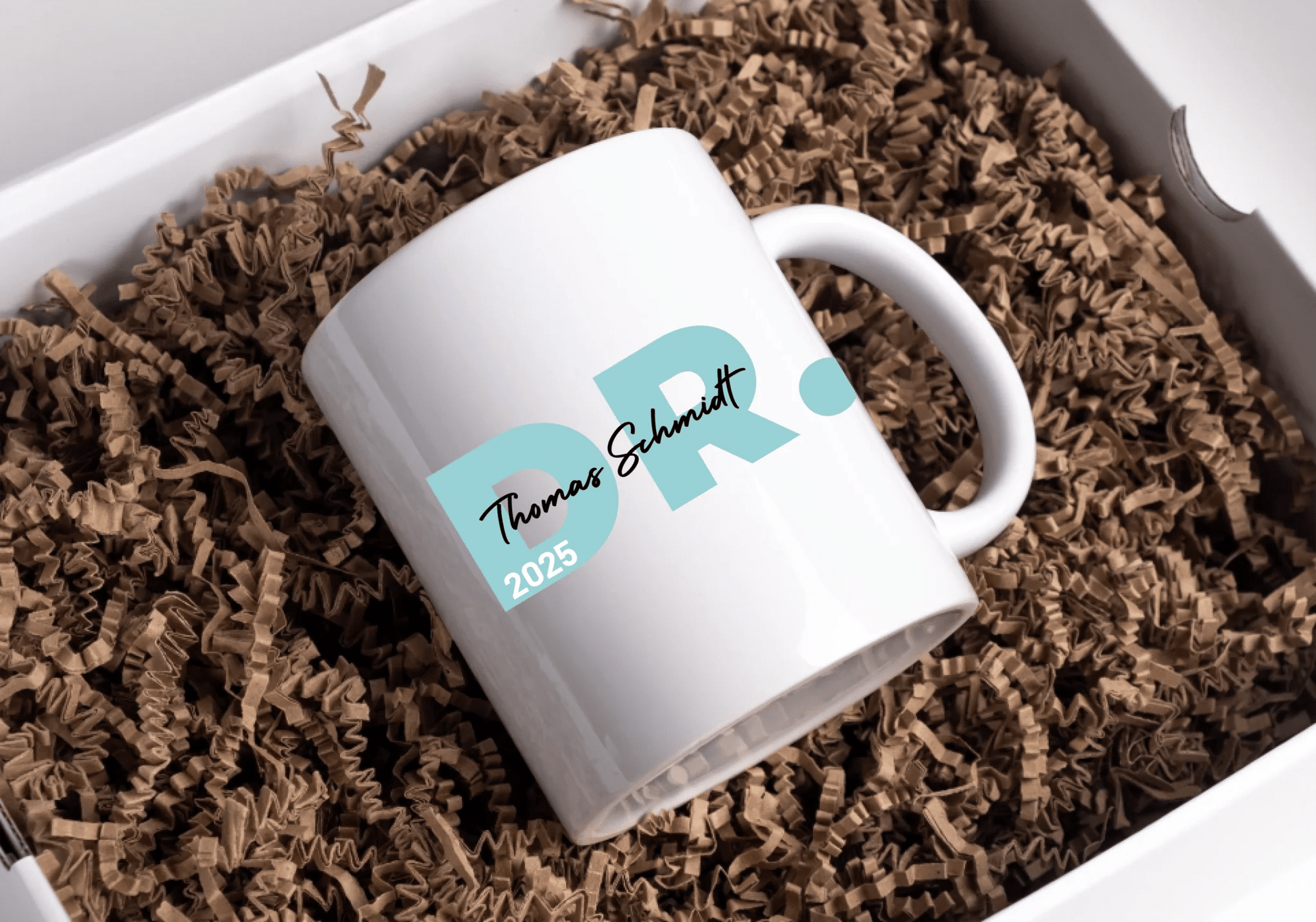 Geschenk zum Doktortitel: Personalisierte Tasse Doktor 2025 Little Mathilda Little Mathilda Keramik Tasse