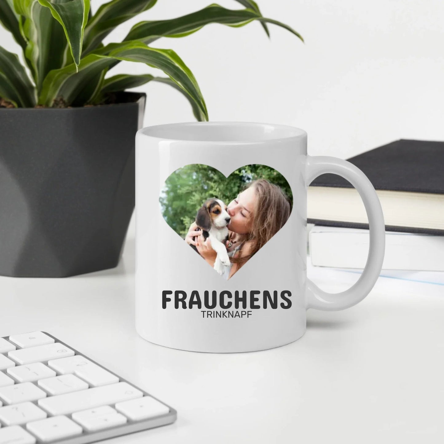 Personalisierte Geschenktasse für Hundebesitzer mit Foto "Frauchens Trinknapf" Little Mathilda Little Mathilda Keramik Tasse