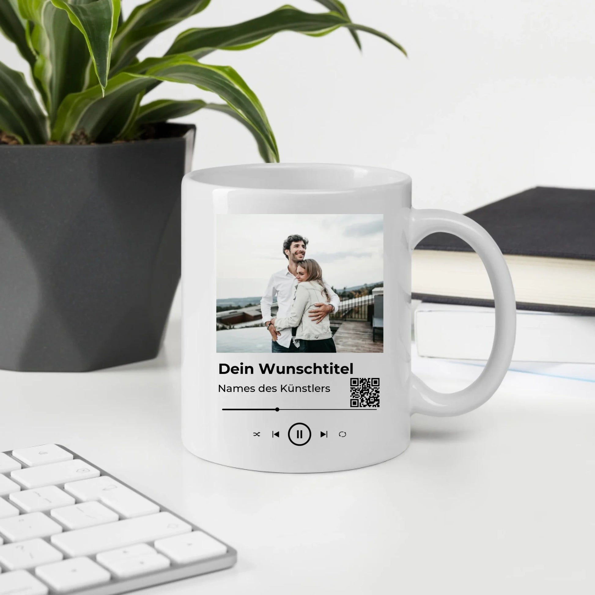 Personalisierte Keramik Tasse mit deinem Lieblingsong Little Mathilda Little Mathilda Keramik Tasse