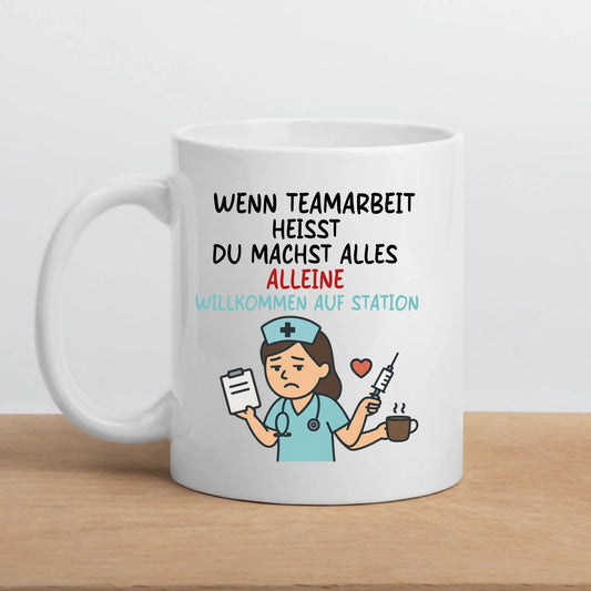 Personalisierte Krankenschwester Tasse mit Spruch "Teamarbeit" Little Mathilda Little Mathilda Keramik Tasse
