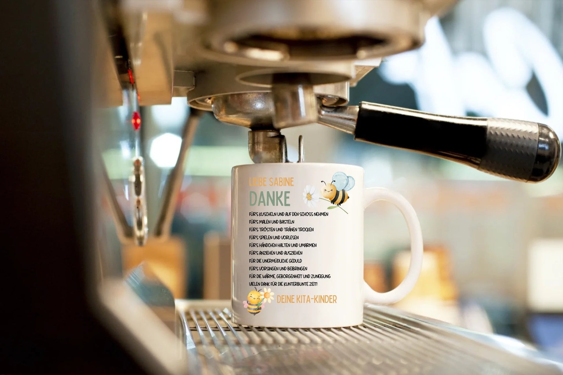 Personalisierte Tasse für Erzieherin oder Erzieher zum Abschied - Geschenk von den Kita - Kindern Little Mathilda Little Mathilda Keramik Tasse
