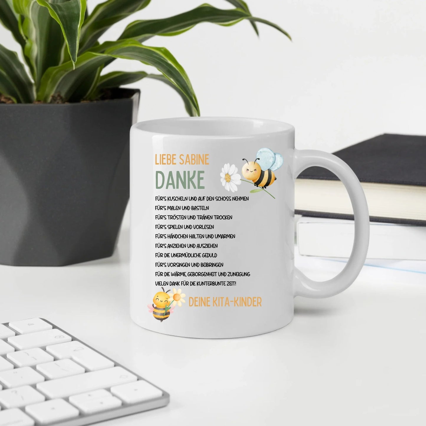 Personalisierte Tasse für Erzieherin oder Erzieher zum Abschied - Geschenk von den Kita - Kindern Little Mathilda Little Mathilda Keramik Tasse