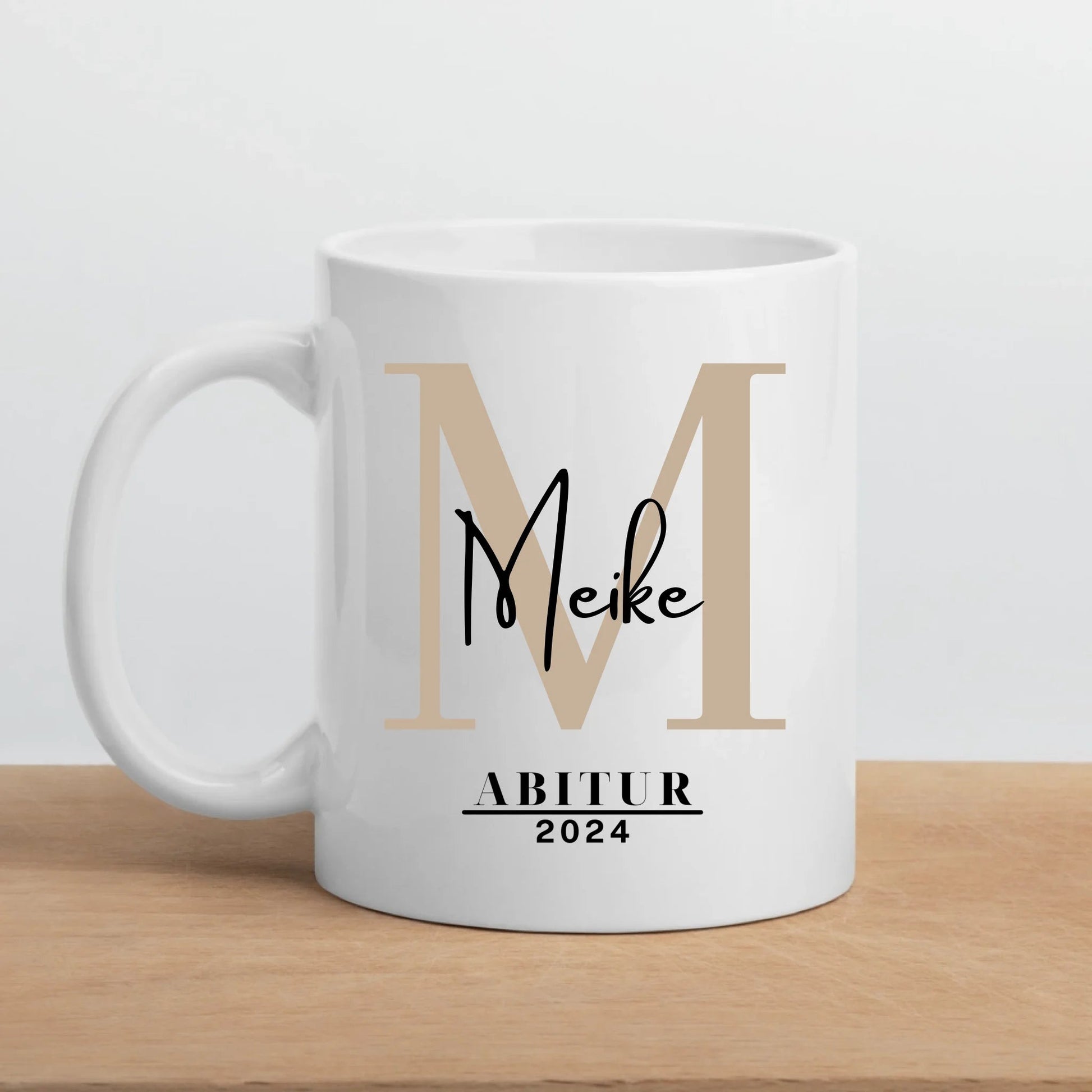 Personalisierte Tasse zum Abschluss mit Namen – Geschenk für Absolvent:innen Little Mathilda Little Mathilda Keramik Tasse
