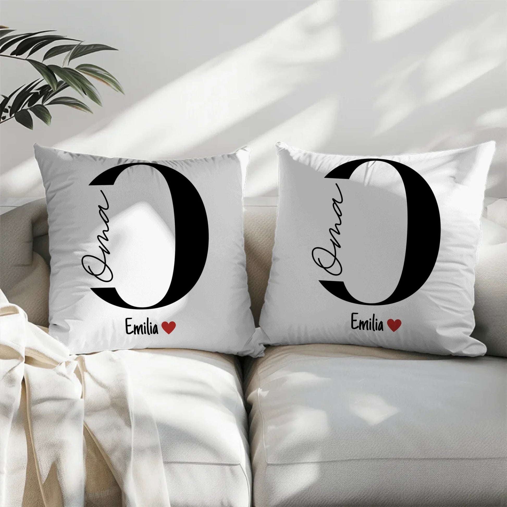 Oma - Tasse mit Namen der Enkelkinder Little Mathilda Little Mathilda Kissen