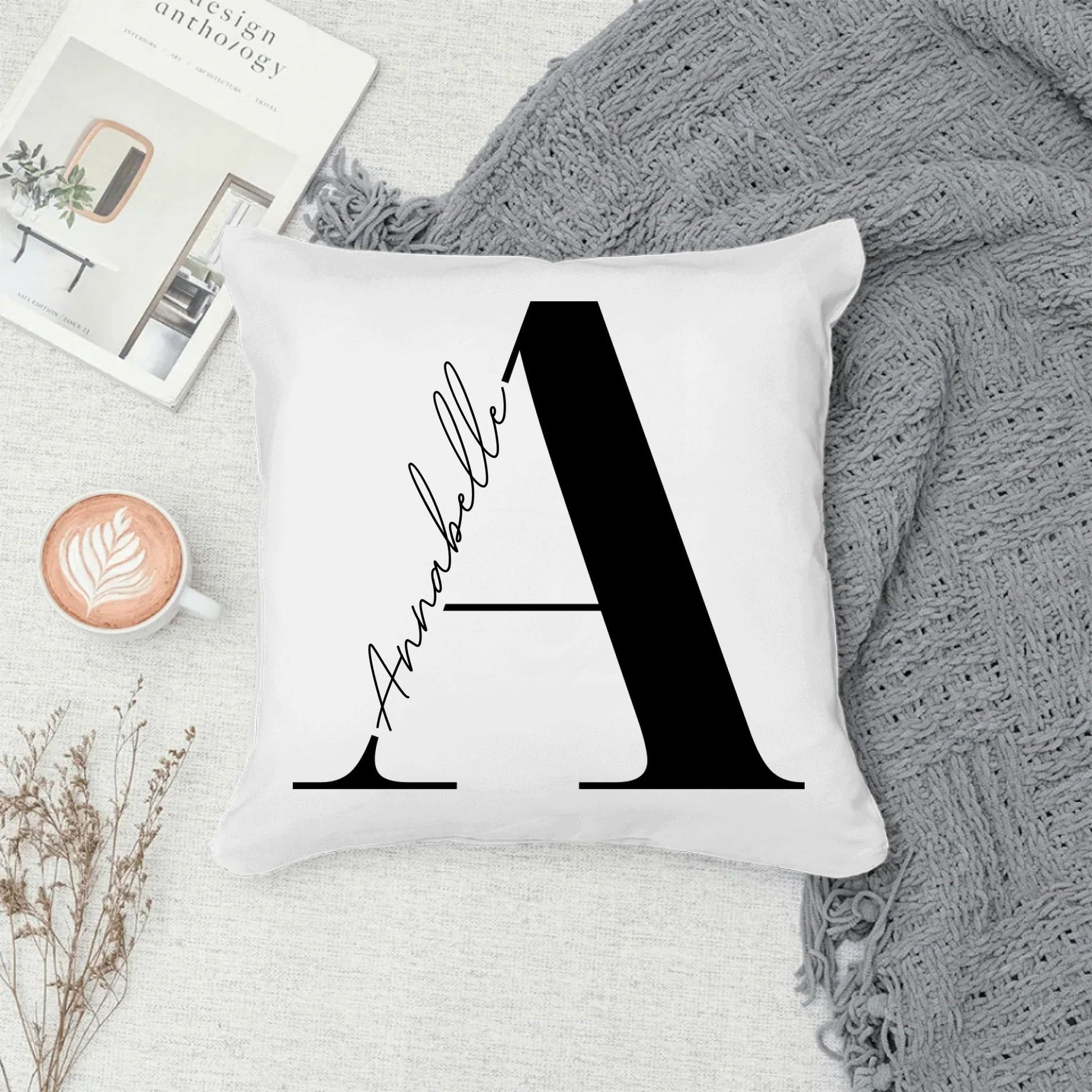 Personalisiertes Buchstabenkissen mit Namen (40x40cm) Little Mathilda Little Mathilda Kissen