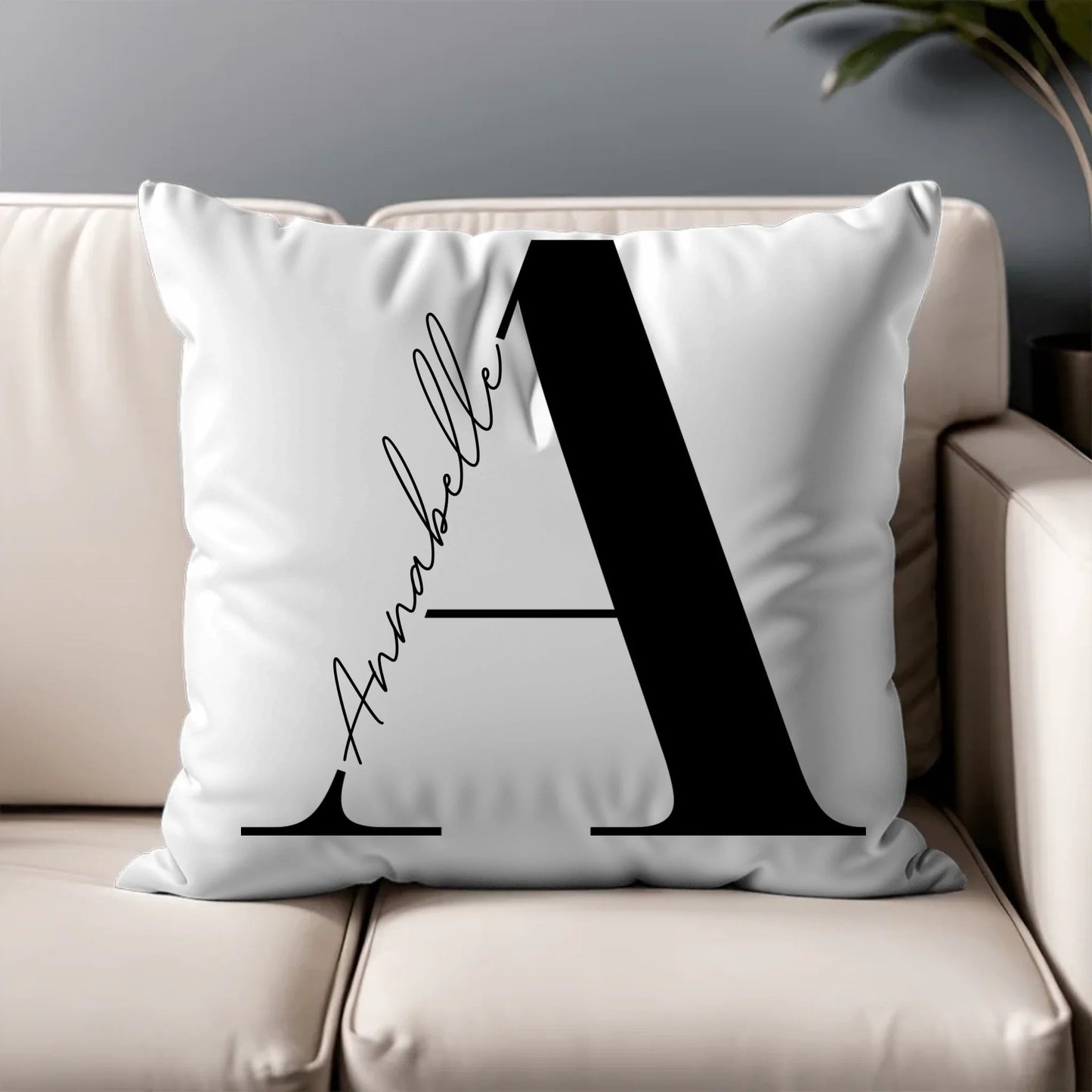 Personalisiertes Buchstabenkissen mit Namen (40x40cm) Little Mathilda Little Mathilda Kissen