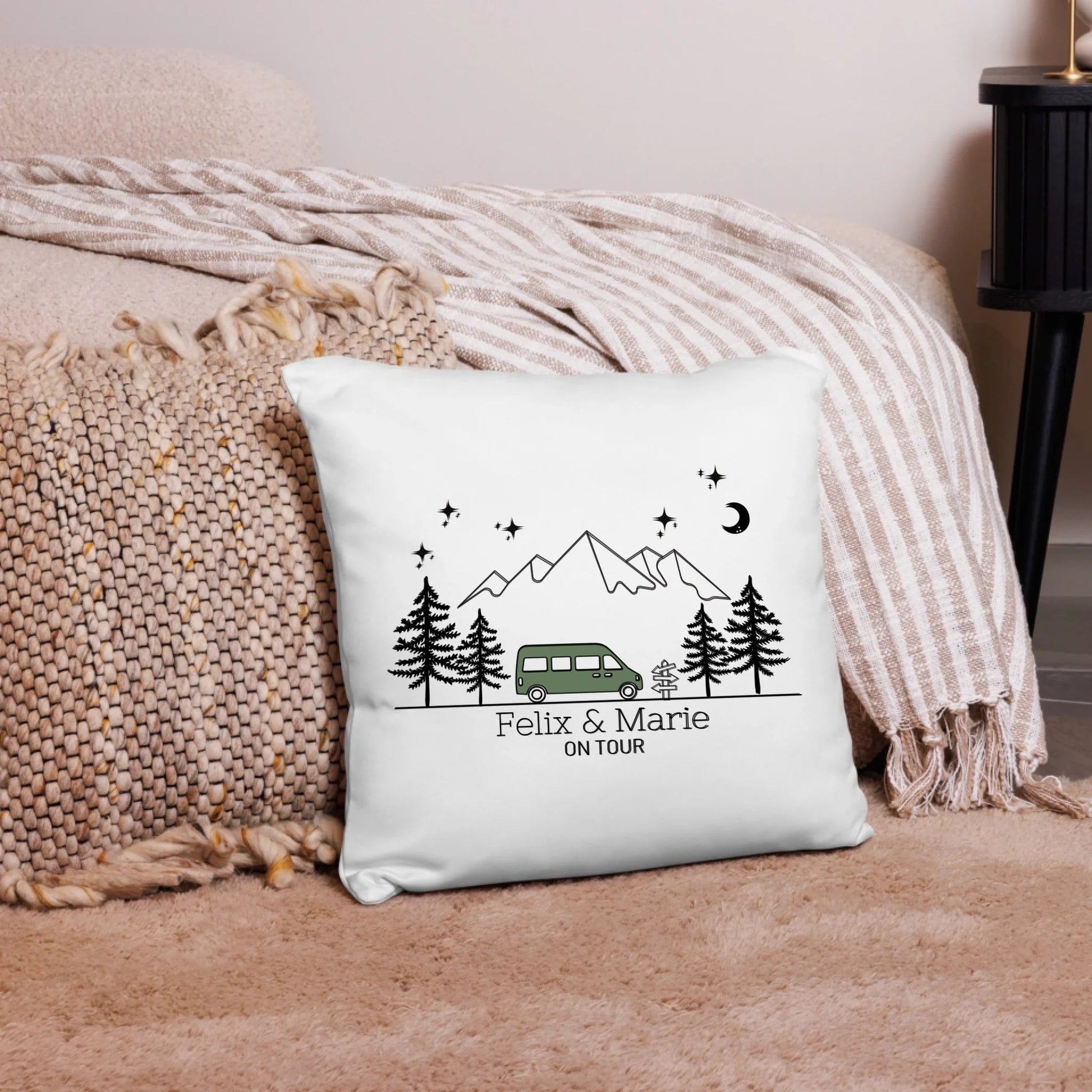 Personalisiertes bunter Camper (40x40cm Baumwolle) Little Mathilda Little Mathilda Kissen