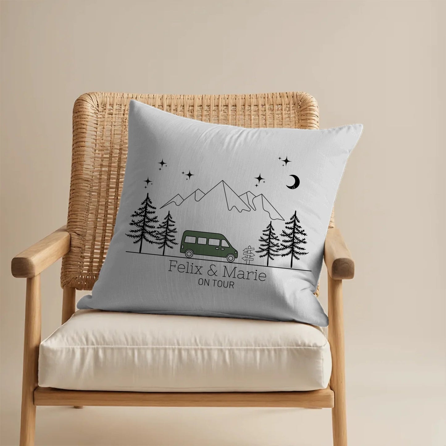 Personalisiertes Camper-Kissen mit Namen – Bunter Camper – Baumwolle Little Mathilda Little Mathilda Kissen