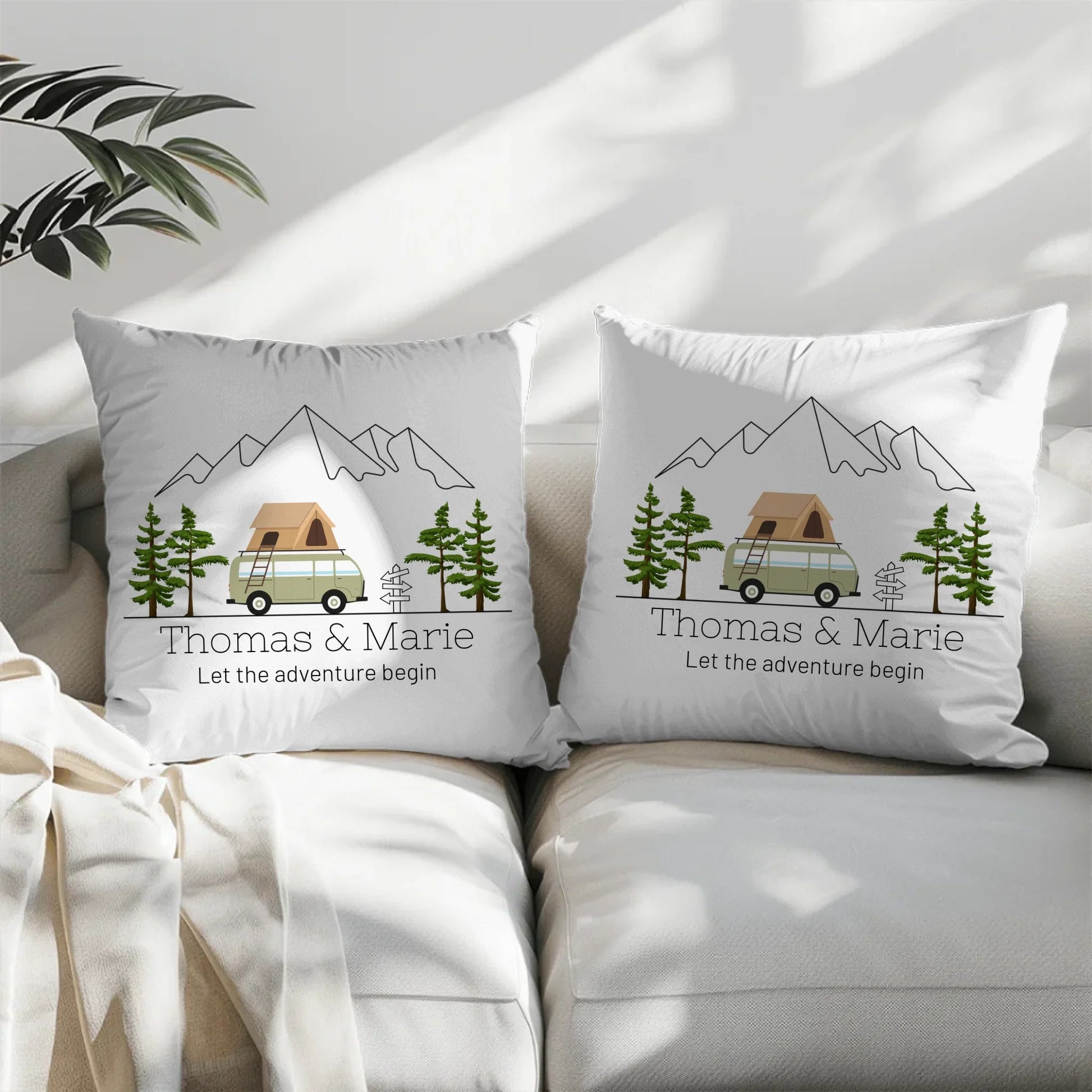 Personalisiertes Camping Kissen bunter Camper mit Dachzelt Little Mathilda Little Mathilda Kissen