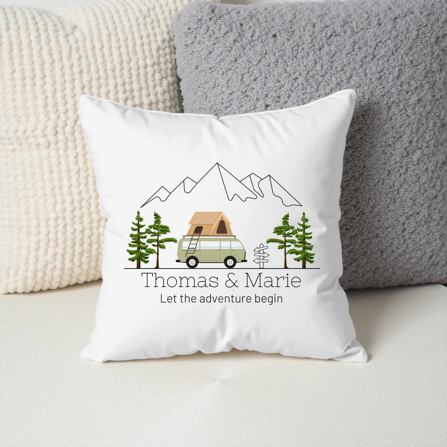 Personalisiertes Camping Kissen bunter Camper mit Dachzelt Little Mathilda Little Mathilda Kissen