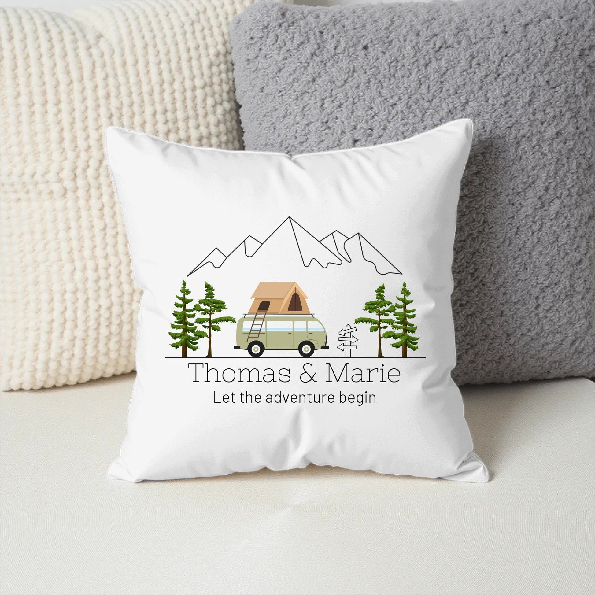 Personalisiertes Camping Kissen bunter Camper mit Dachzelt Little Mathilda Little Mathilda Kissen