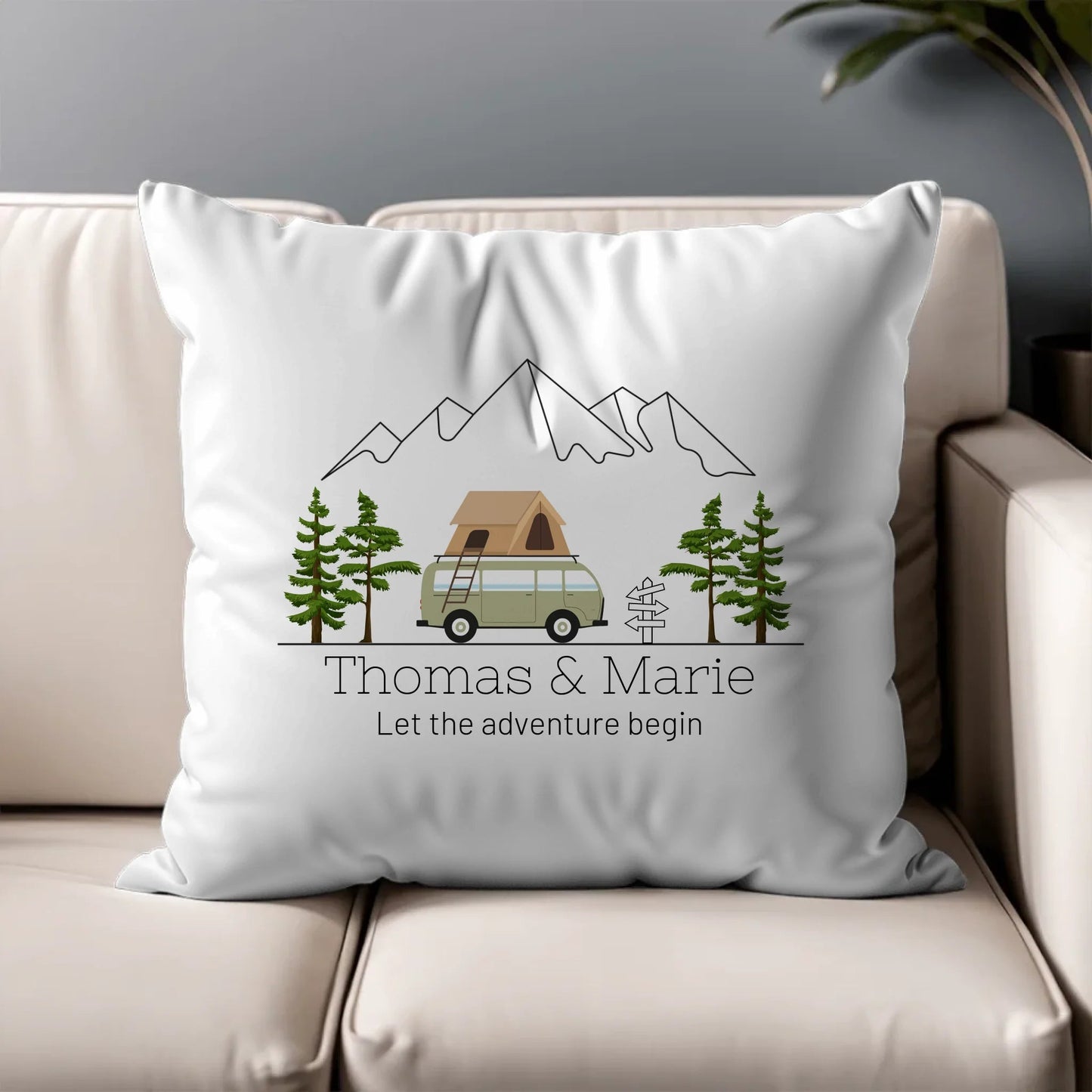 Personalisiertes Camping Kissen bunter Camper mit Dachzelt Little Mathilda Little Mathilda Kissen