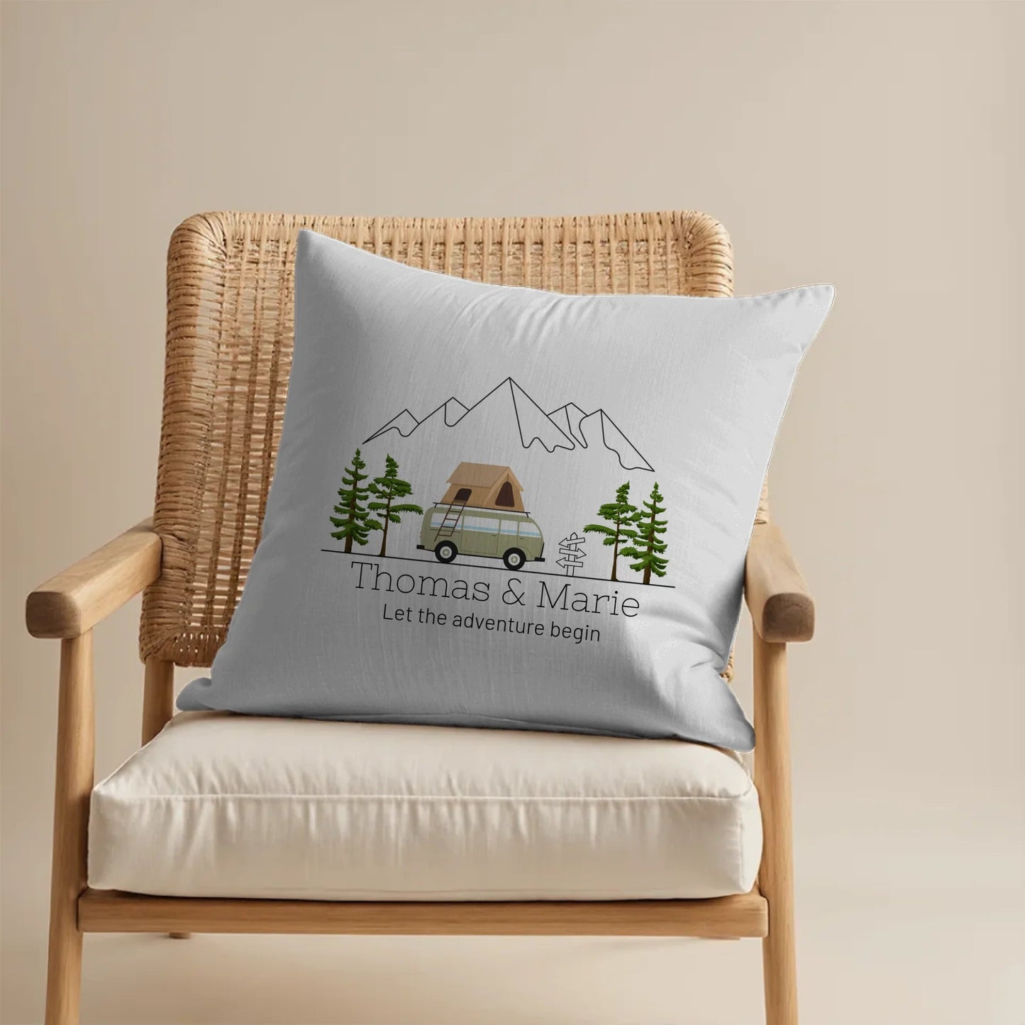 Personalisiertes Camping Kissen bunter Camper mit Dachzelt Little Mathilda Little Mathilda Kissen