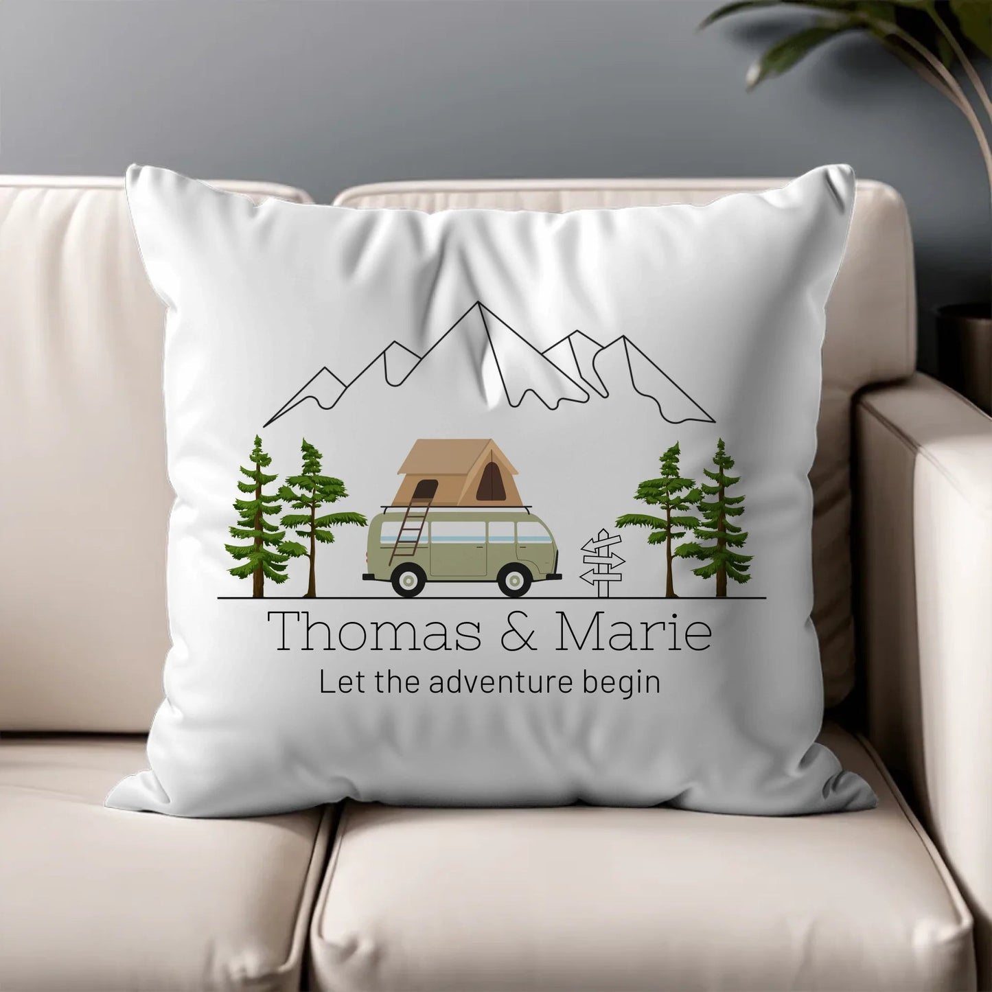 Personalisiertes Camping Kissen bunter Camper mit Dachzelt Little Mathilda Little Mathilda Kissen