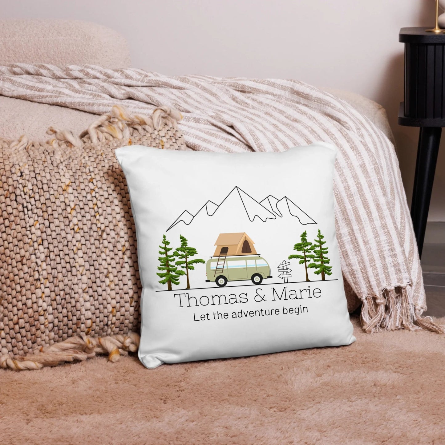 Personalisiertes Camping Kissen bunter Camper mit Dachzelt Little Mathilda Little Mathilda Kissen