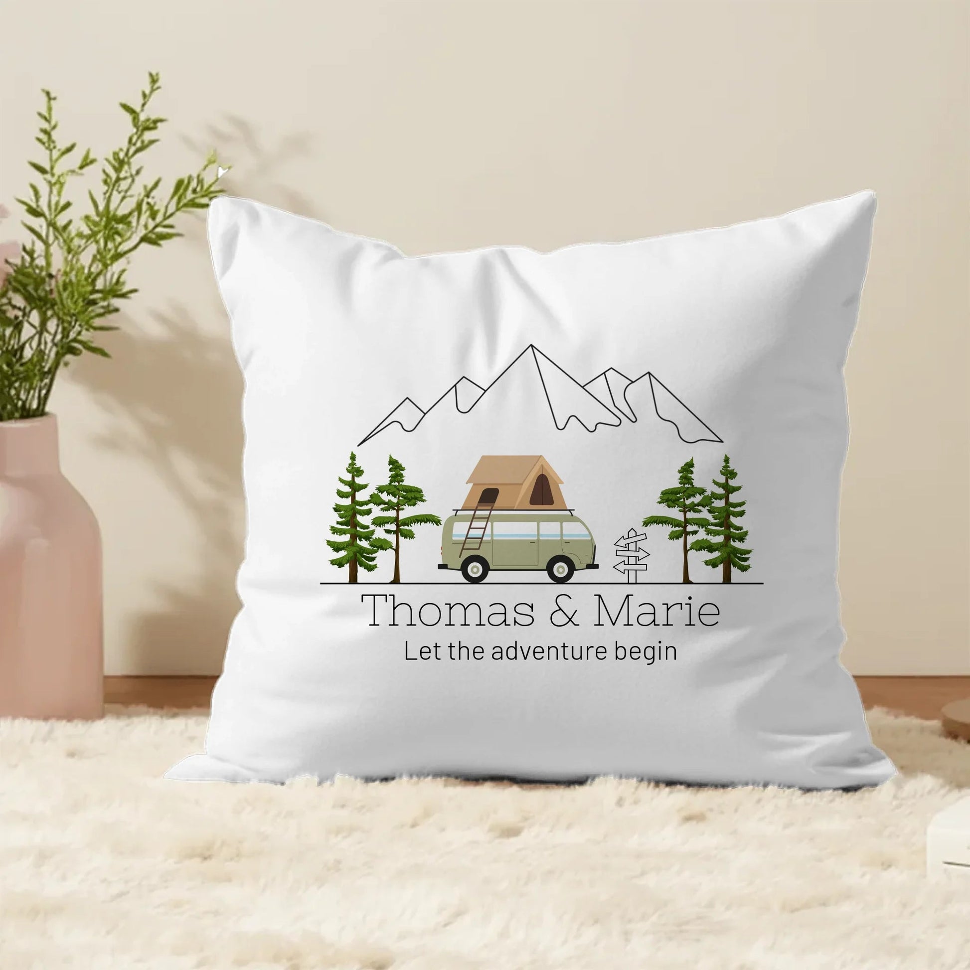 Personalisiertes Camping Kissen bunter Camper mit Dachzelt Little Mathilda Little Mathilda Kissen