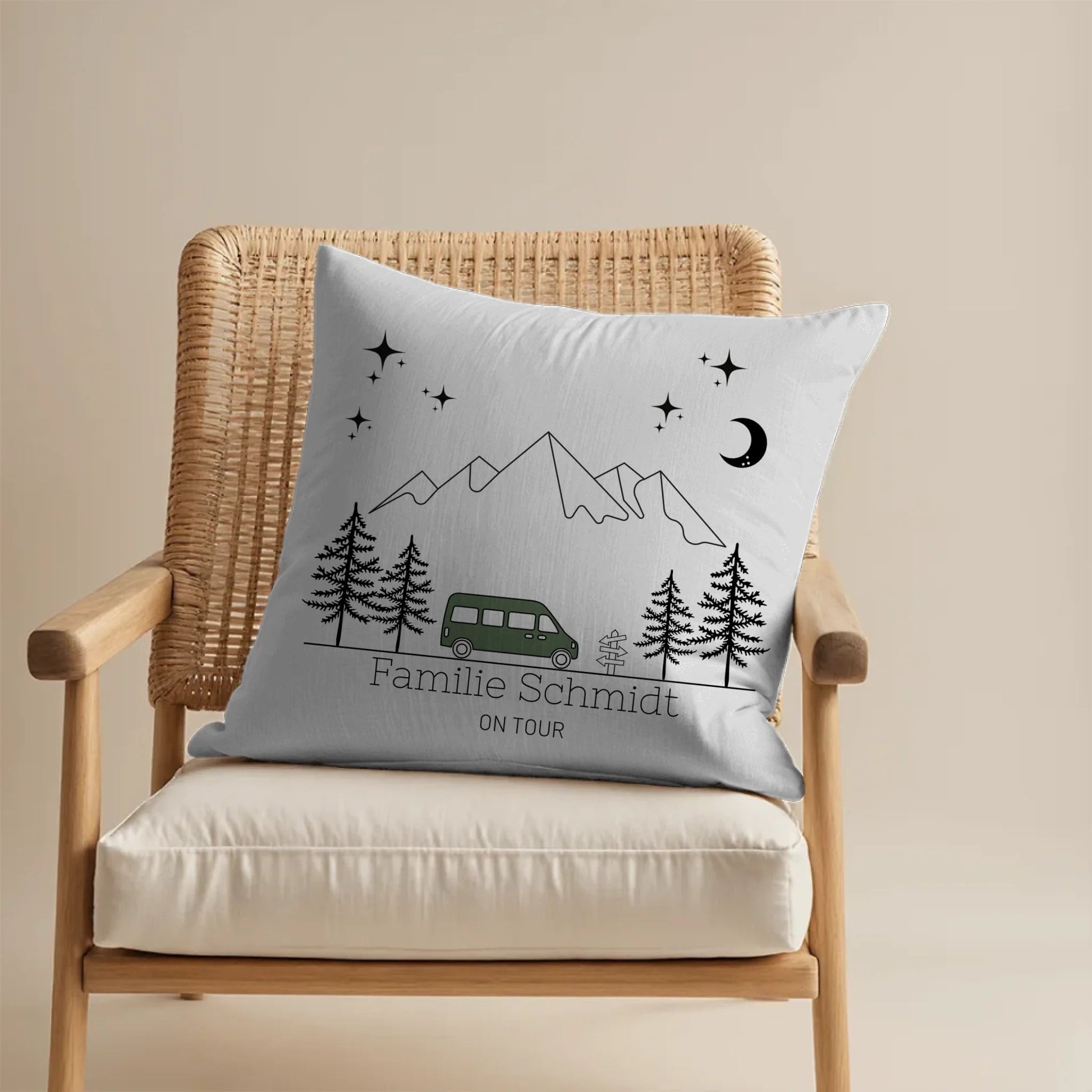Personalisiertes Camping Kissen: Camping Van (40x40cm Baumwolle) Little Mathilda Little Mathilda Kissen