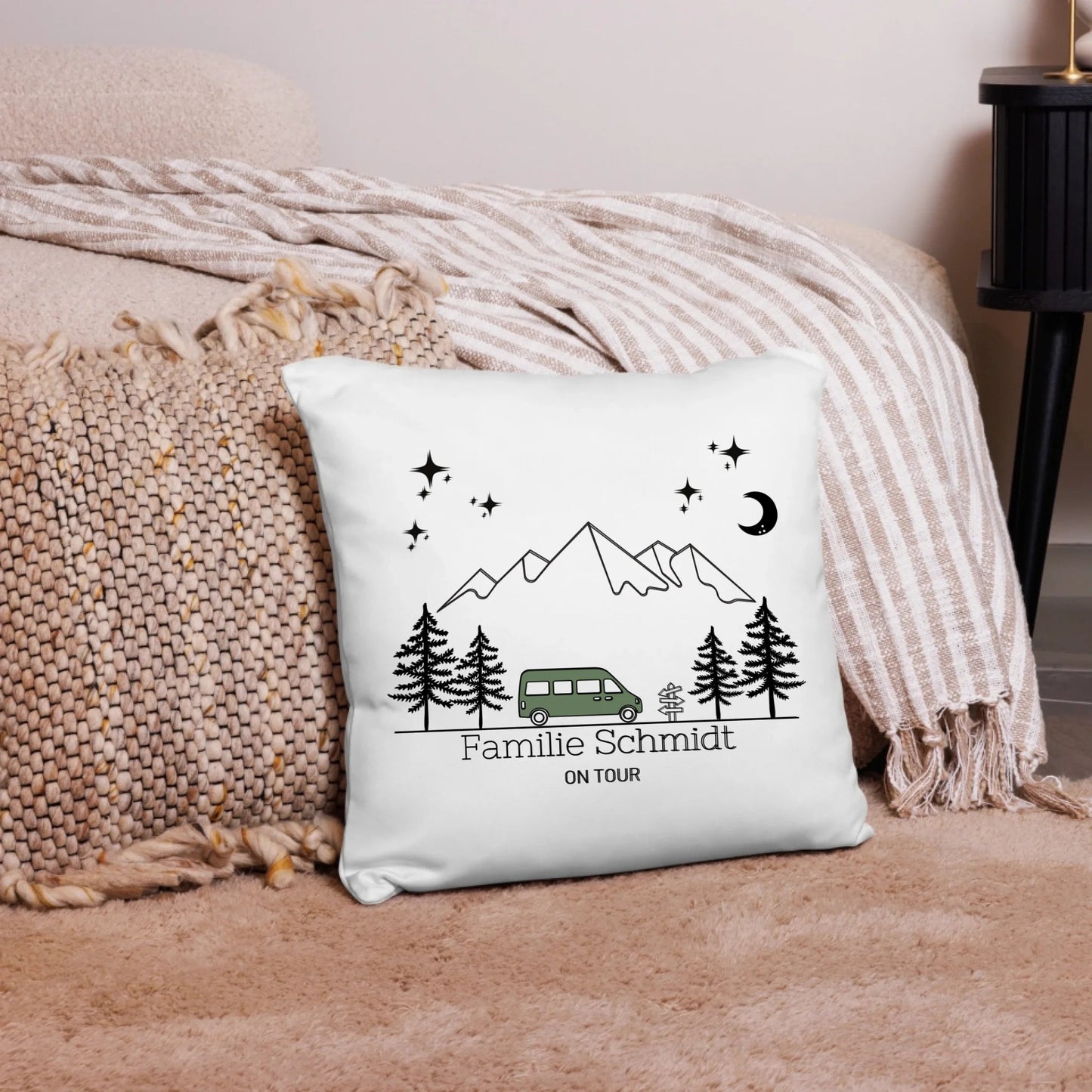 Personalisiertes Camping Kissen: Camping Van (40x40cm Baumwolle) Little Mathilda Little Mathilda Kissen