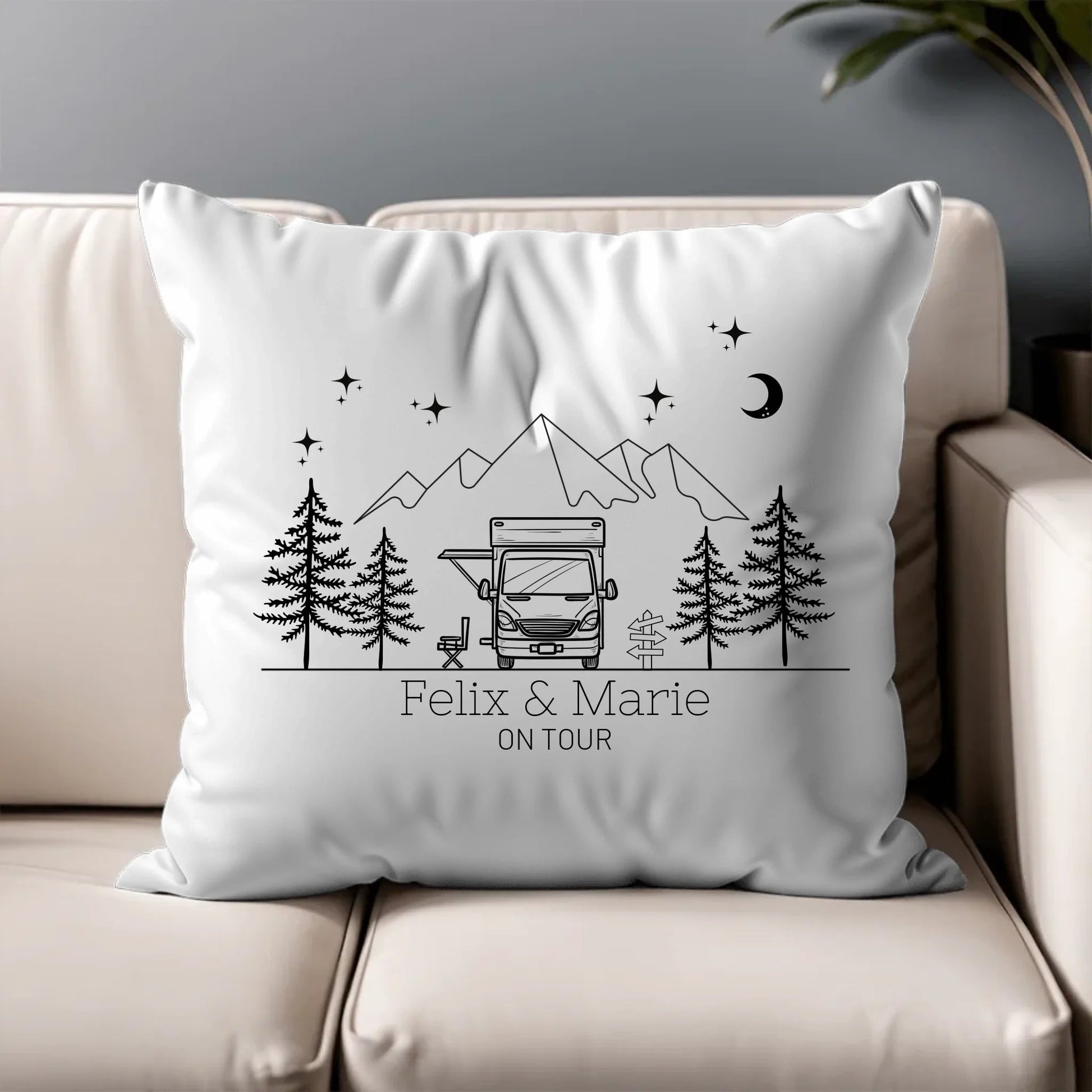 Personalisiertes Camping Kissen mit Namen: Wohnmobil Motiv Little Mathilda Little Mathilda Kissen