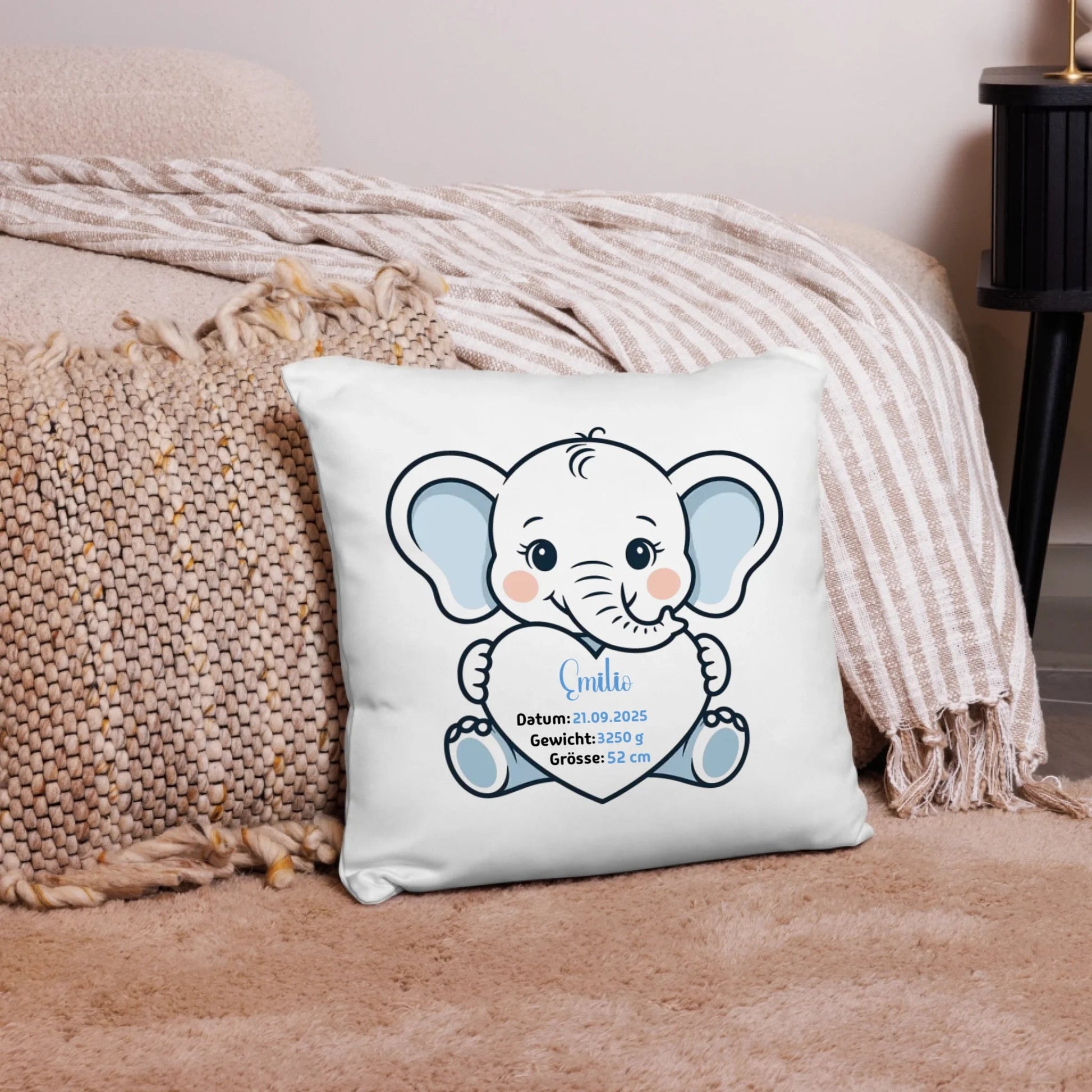 Personalisiertes Geburtskissen Elefant mit Namen, Datum, Gewicht und Größe Little Mathilda Little Mathilda Kissen