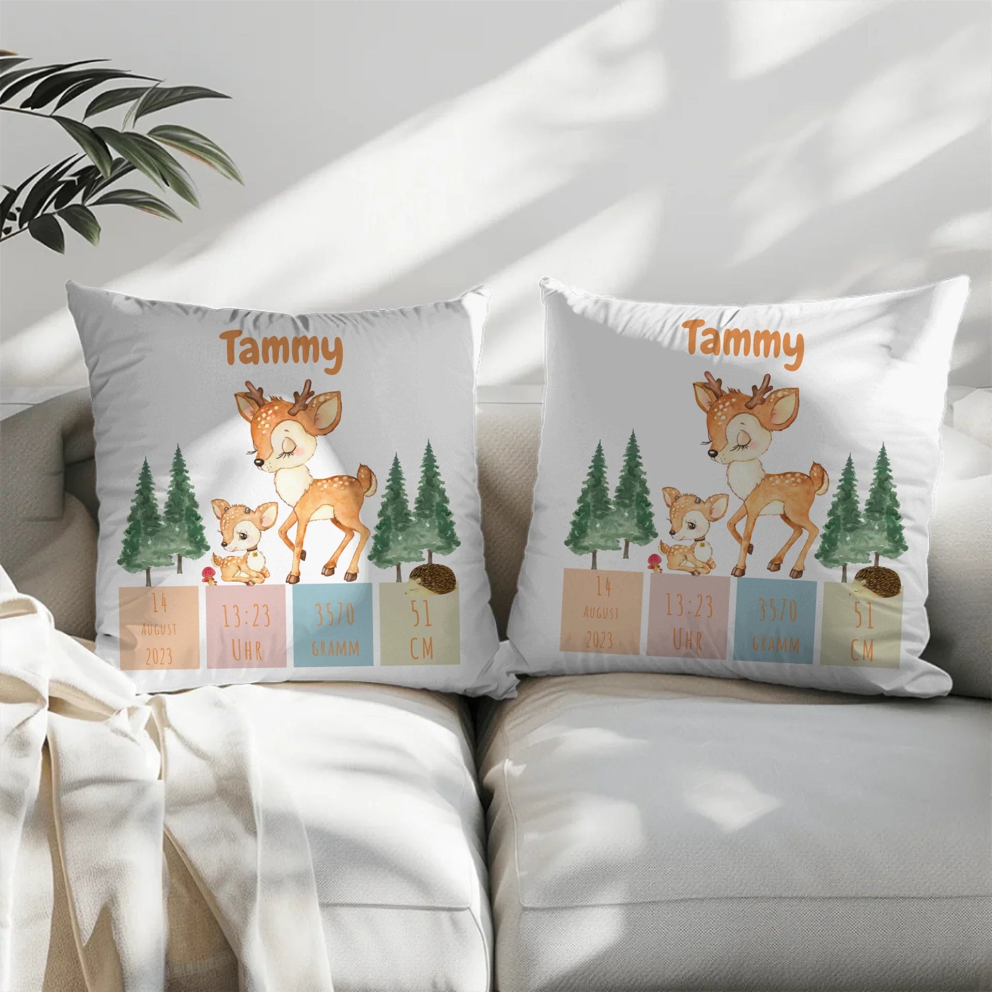 Personalisiertes Geburtskissen: Rehfamilie (40x40cm Baumwolle) Little Mathilda Little Mathilda Kissen