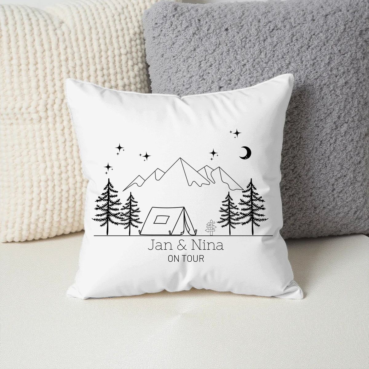 Personalisiertes Kissen mit Camping-Motiv – Zelt – Baumwolle Little Mathilda Little Mathilda Kissen