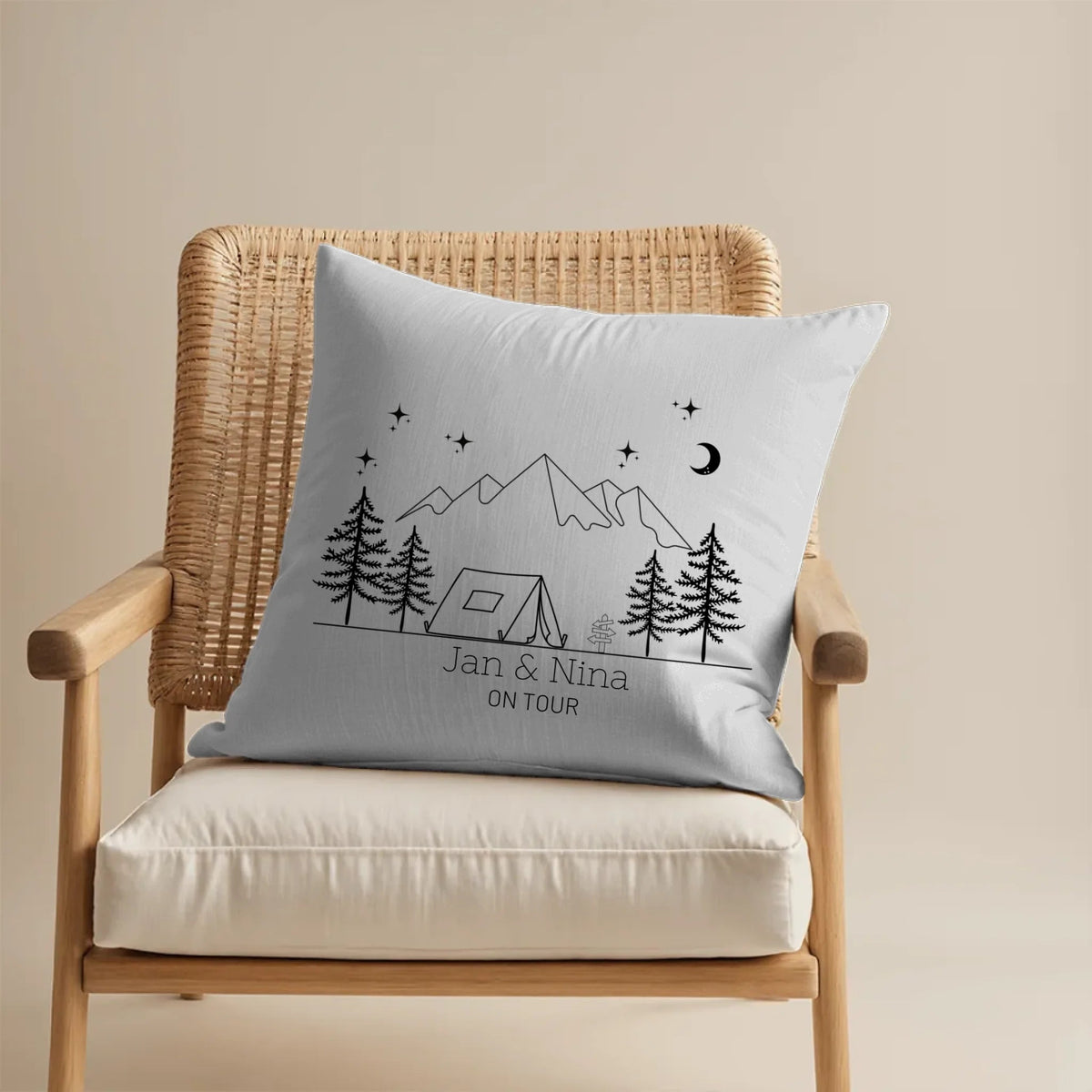 Personalisiertes Kissen mit Camping-Motiv – Zelt – Baumwolle Little Mathilda Little Mathilda Kissen